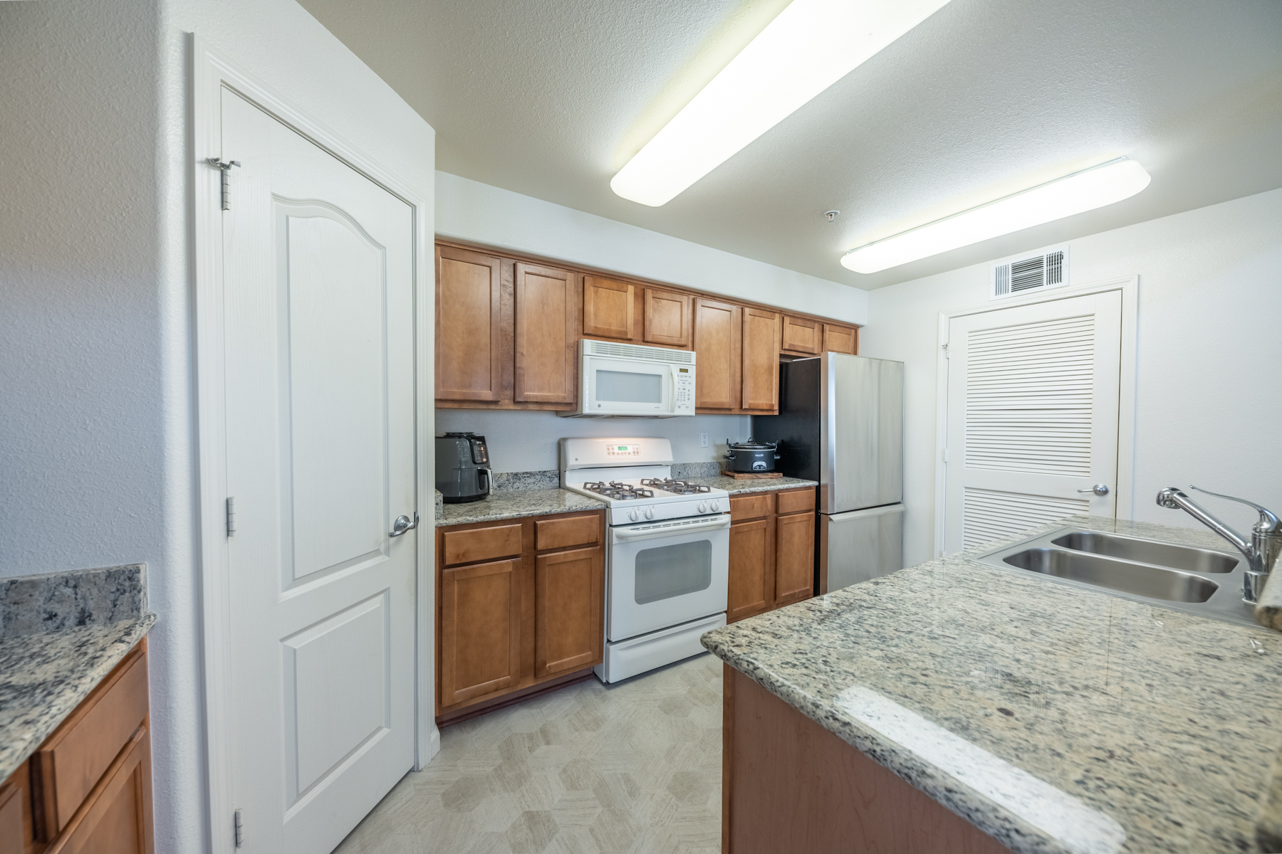 9050 Double R Blvd #622