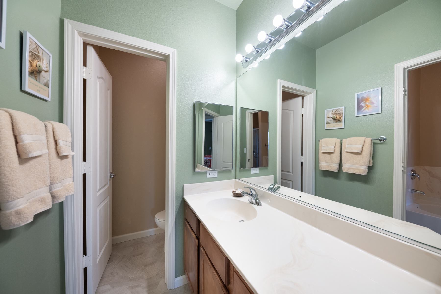 9050 Double R Blvd #622