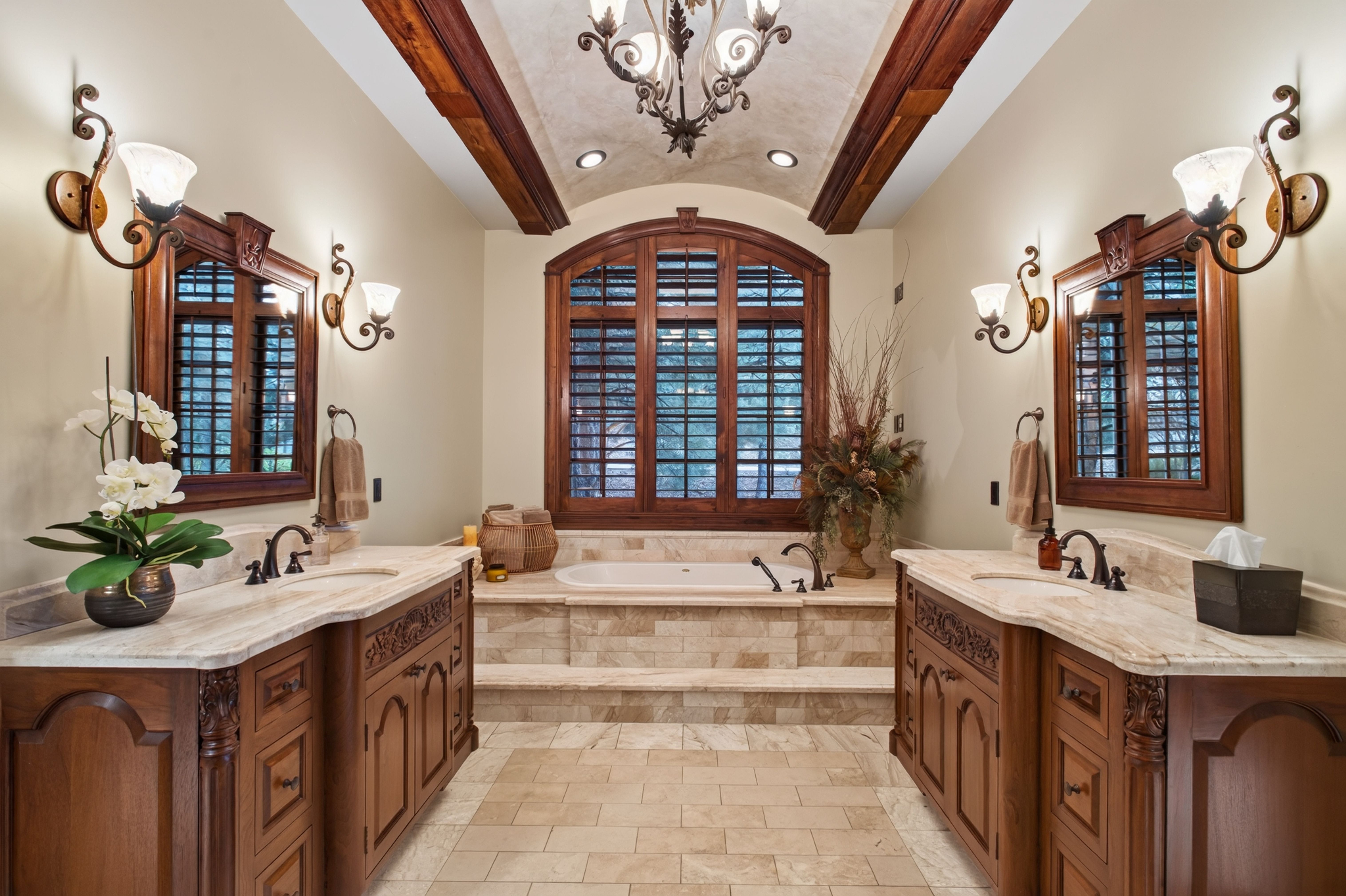 1125 Northwood Court