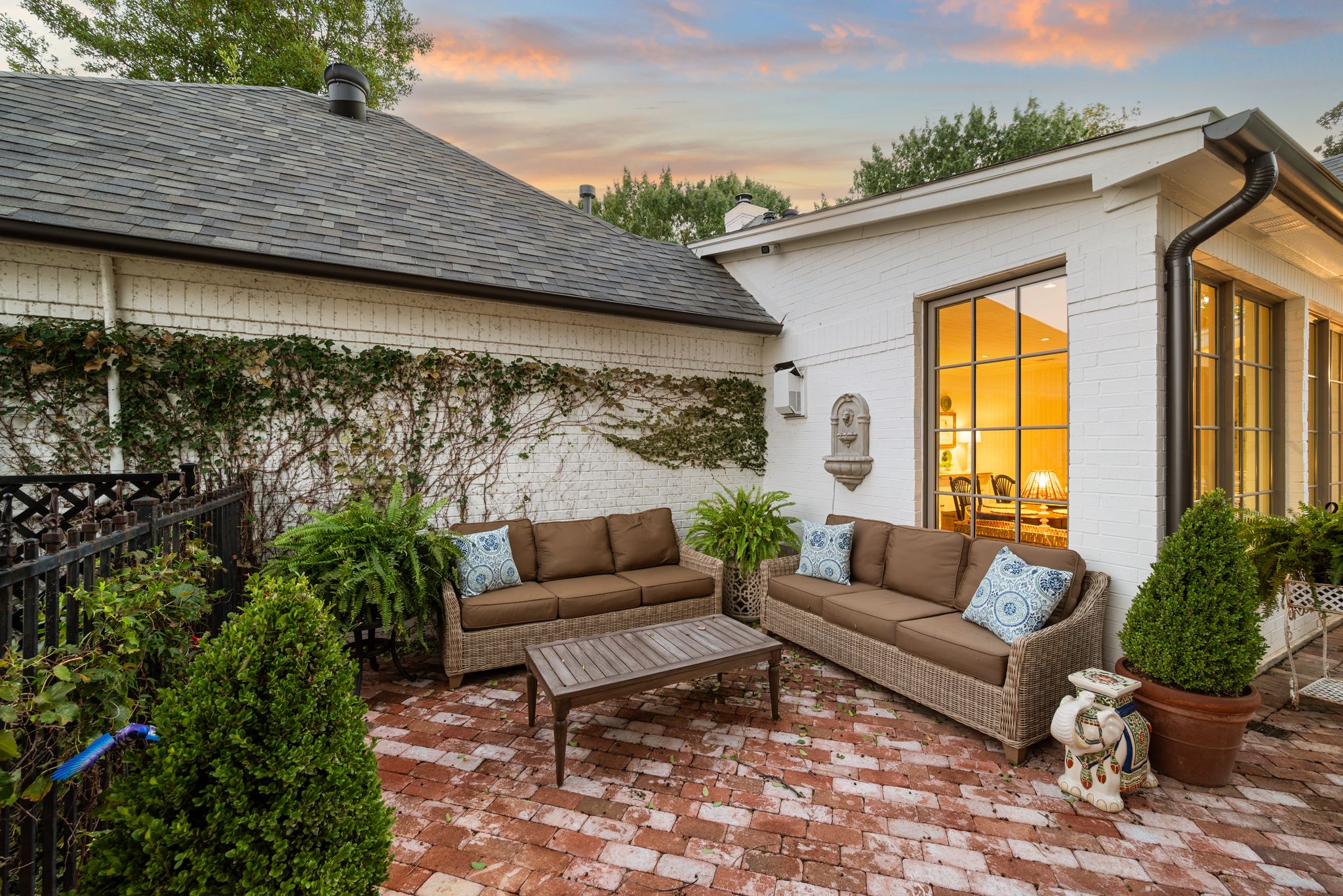 1104 Garry Lynne Drive 