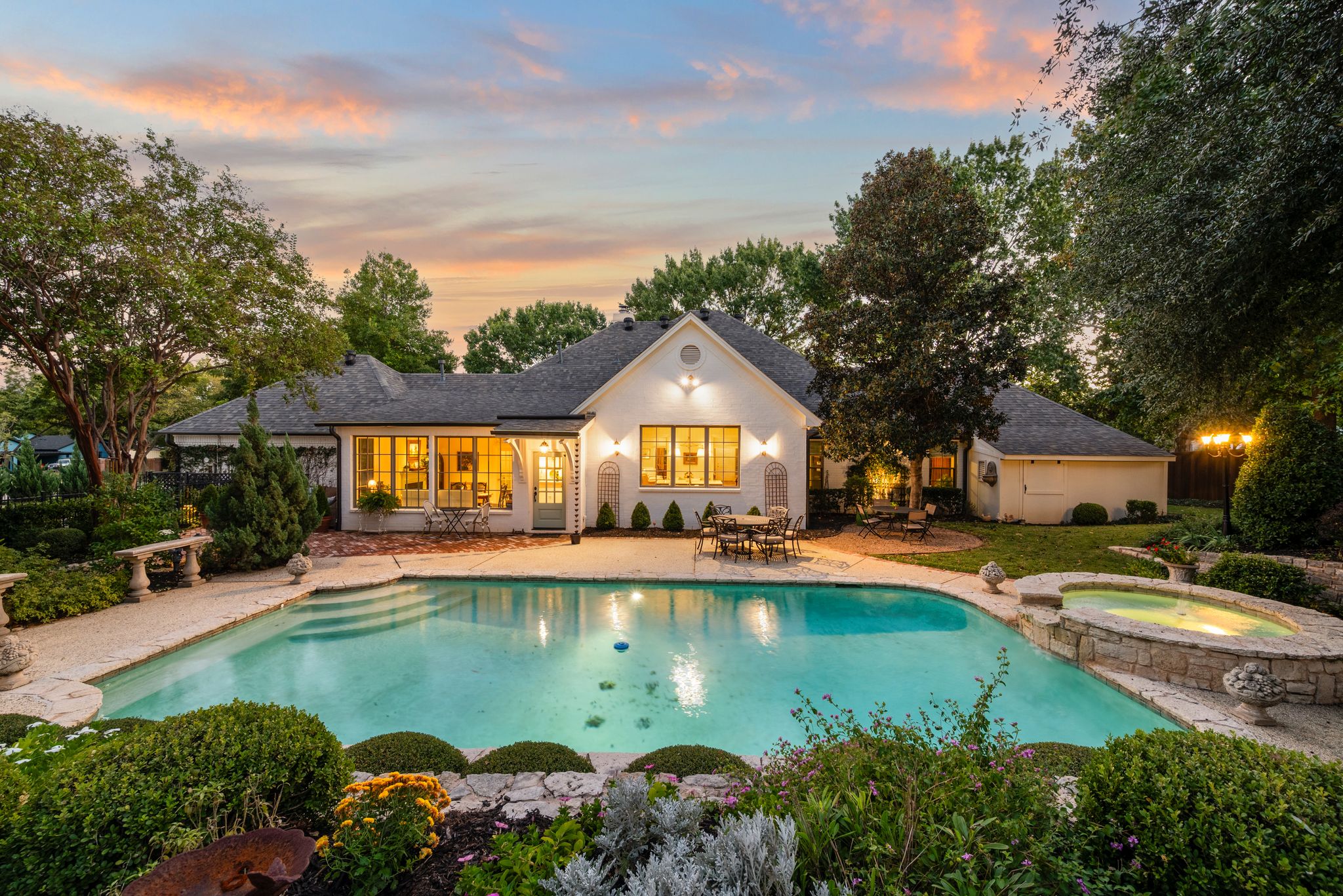 1104 Garry Lynne Drive 