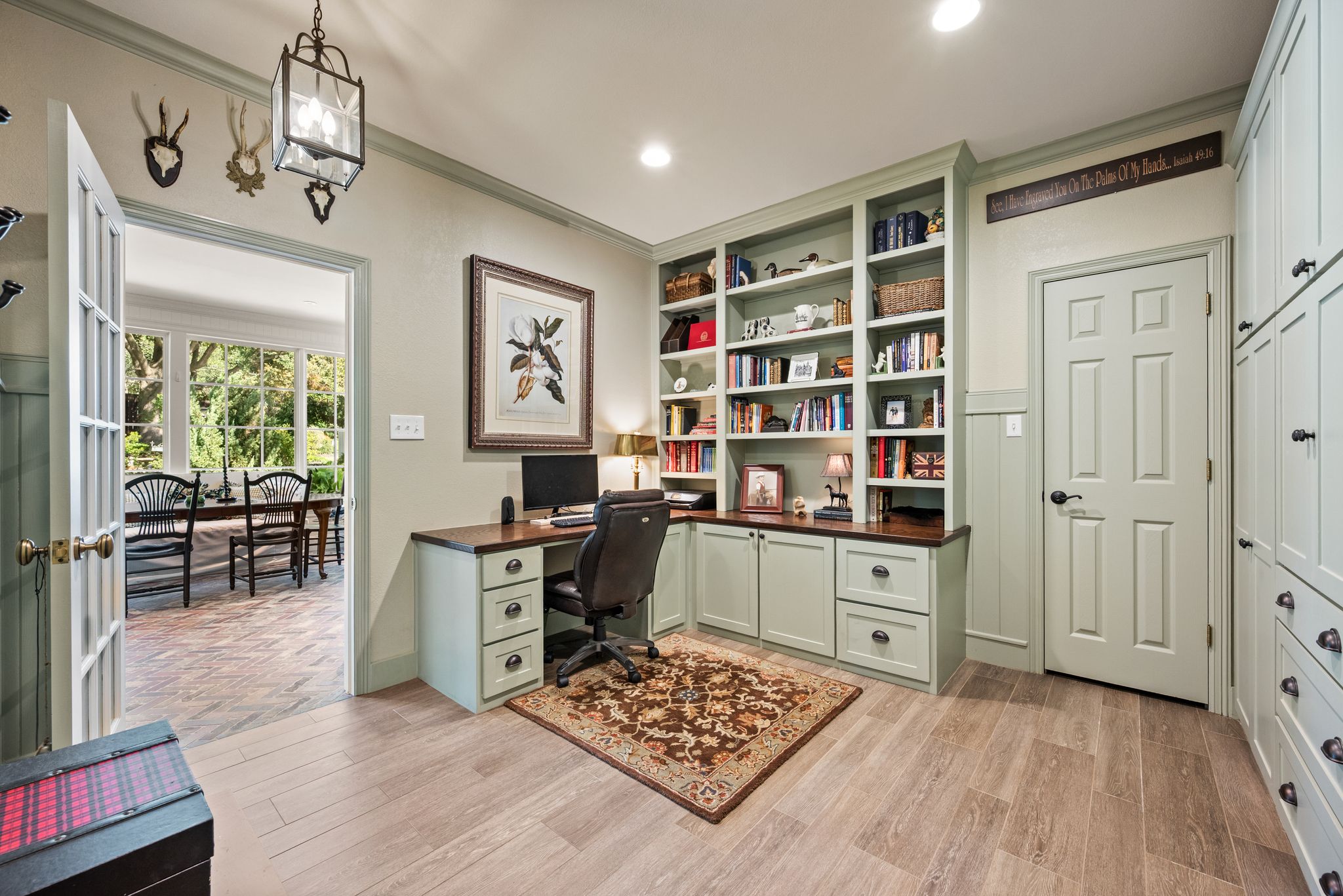1104 Garry Lynne Drive 
