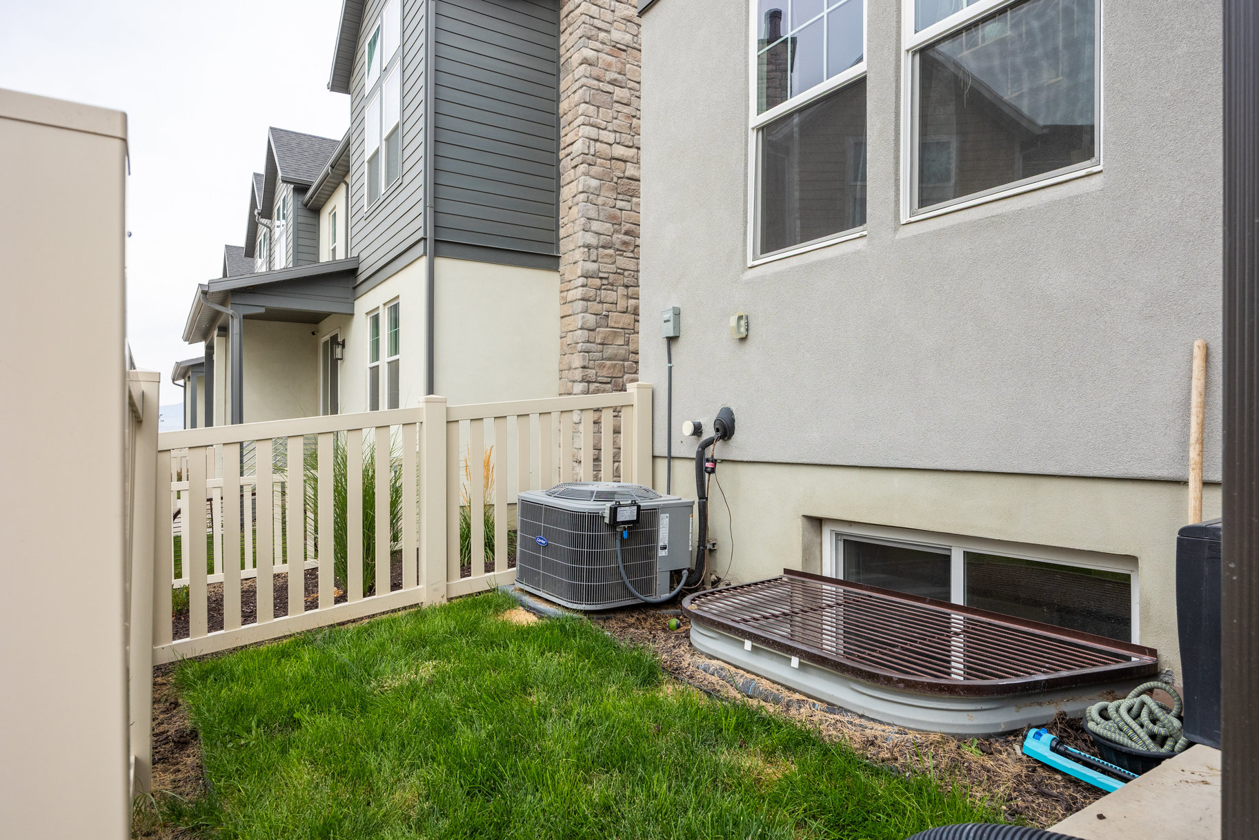 367 W Songbird Lane