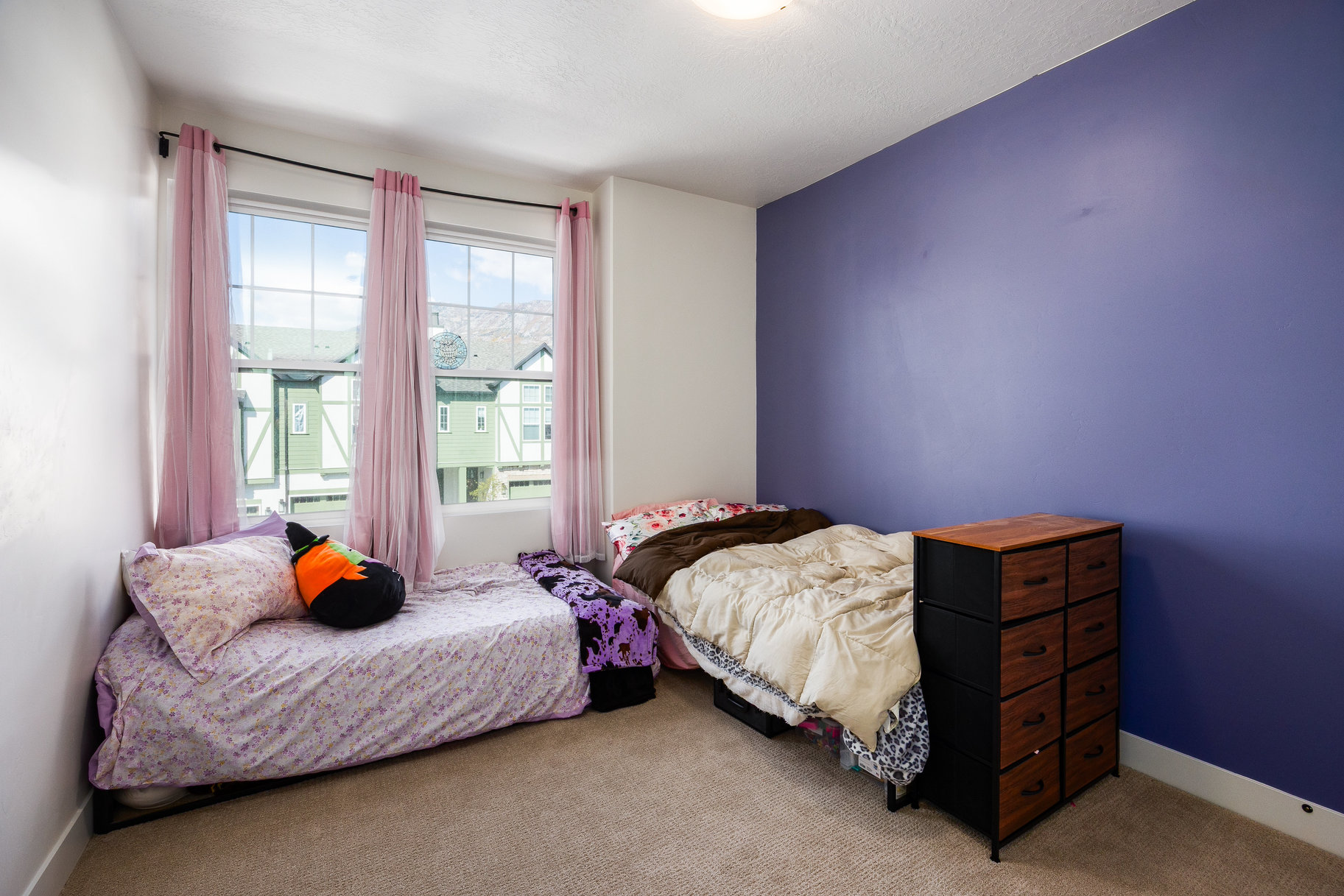 367 W Songbird Lane