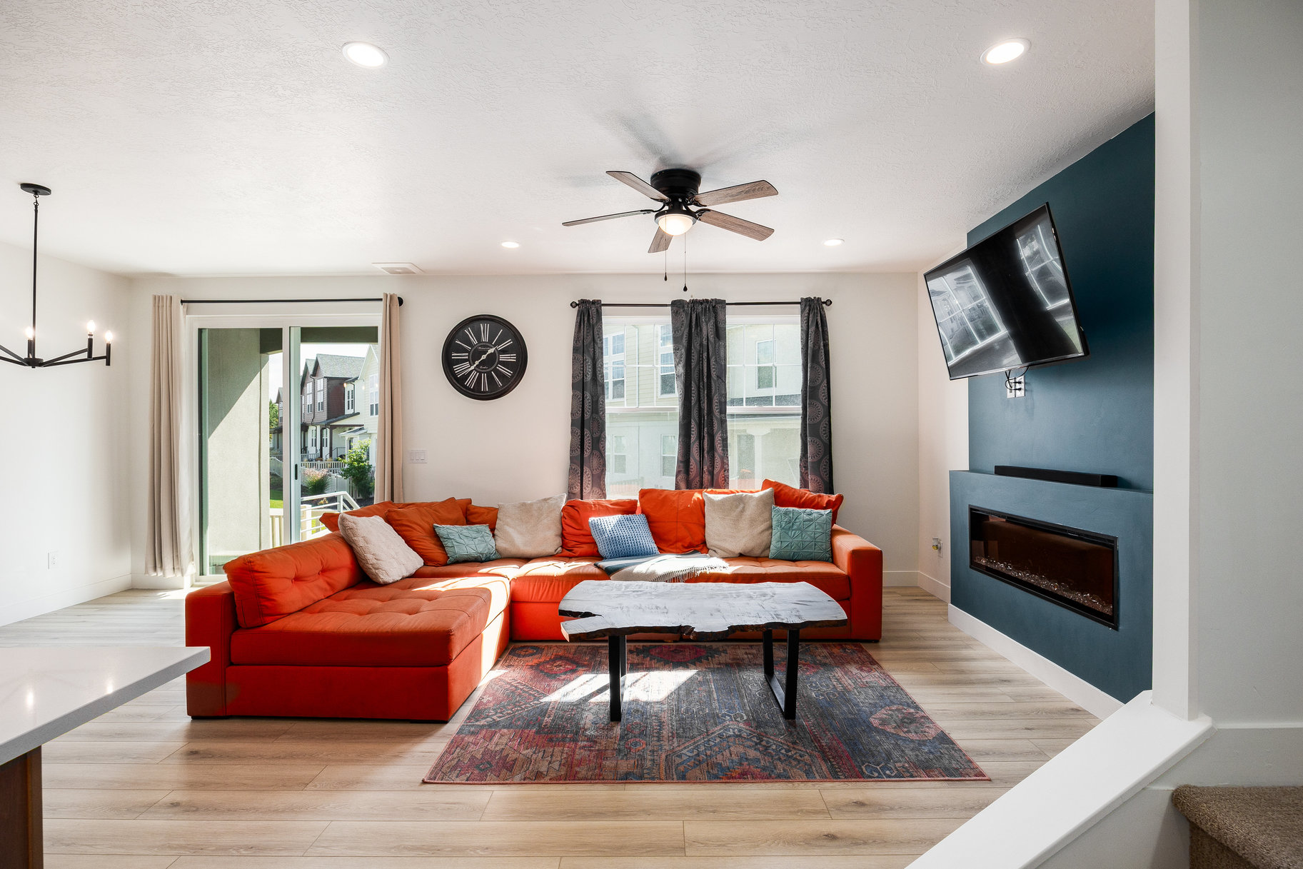 367 W Songbird Lane