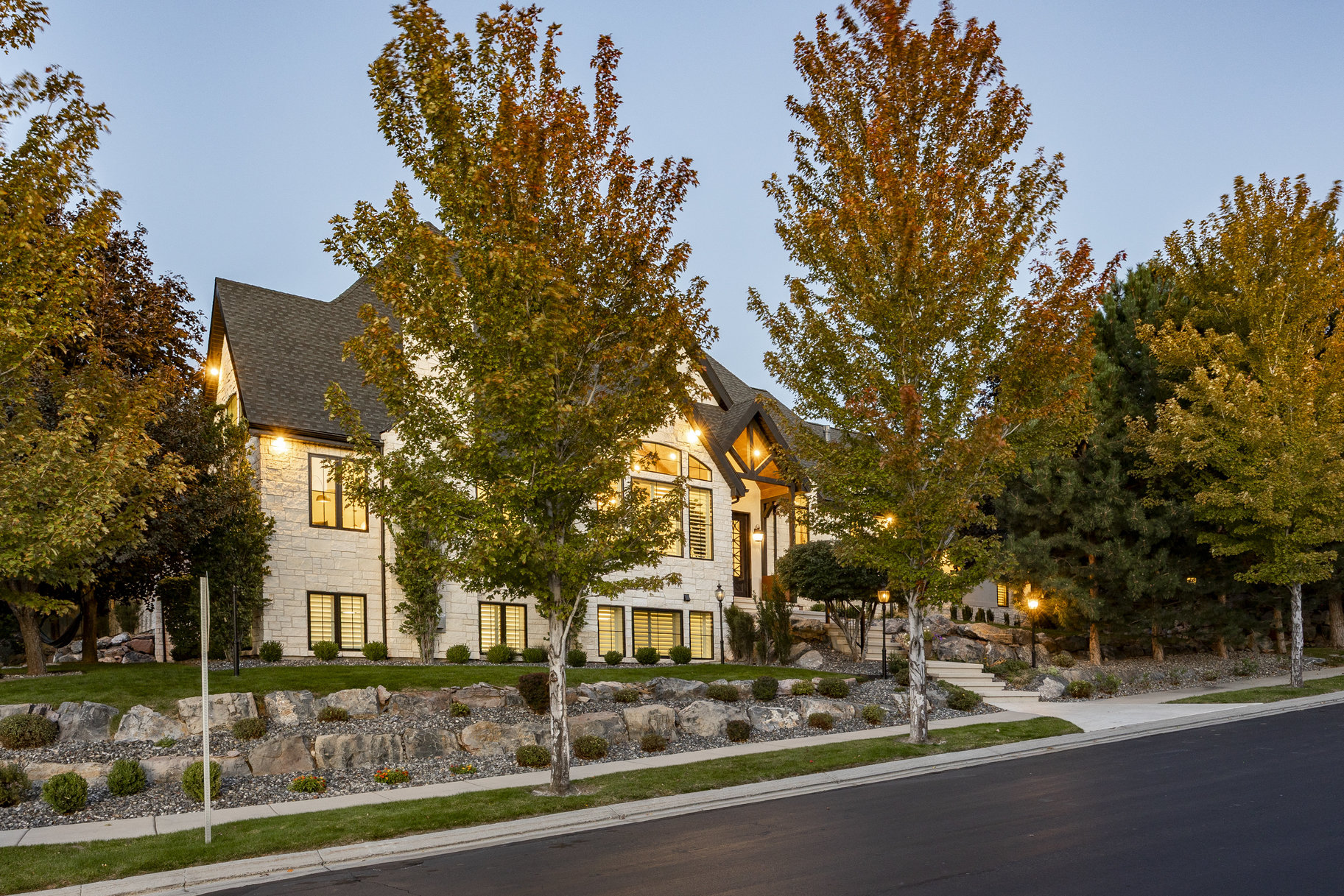 14687 S Nestled Cove