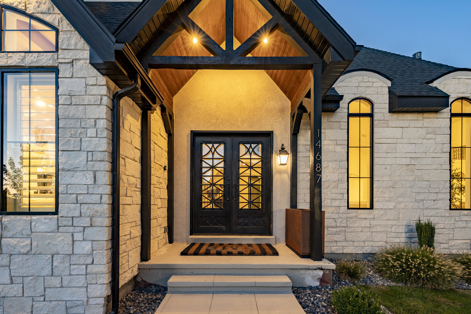 14687 S Nestled Cove