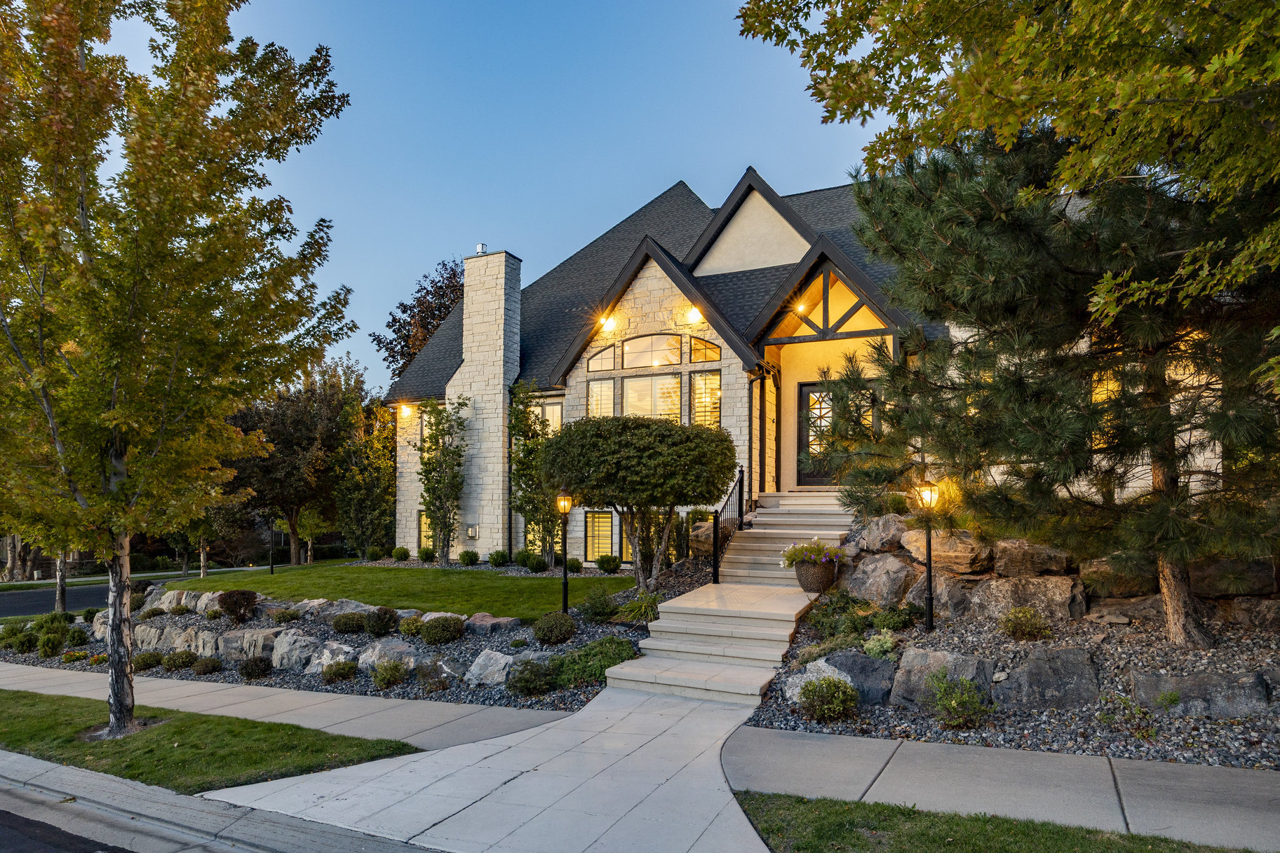 14687 S Nestled Cove