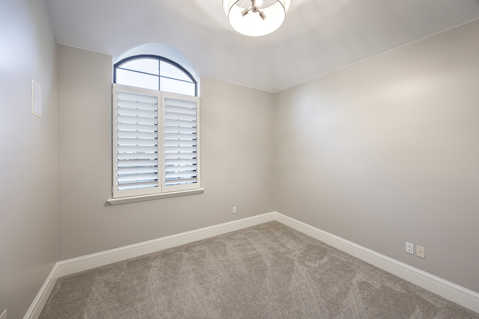 14687 S Nestled Cove