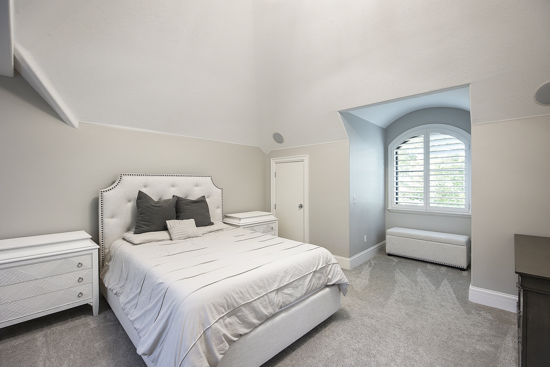14687 S Nestled Cove