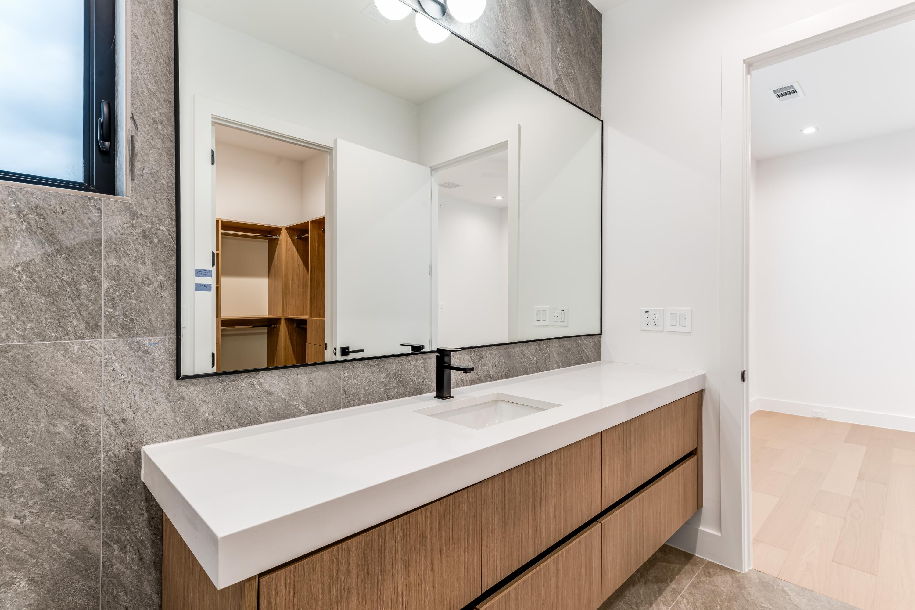 229 Sunset Point Trail 