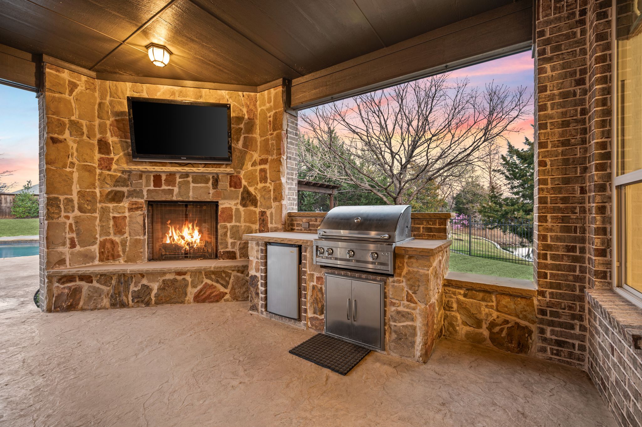 5803 Chalford Common 