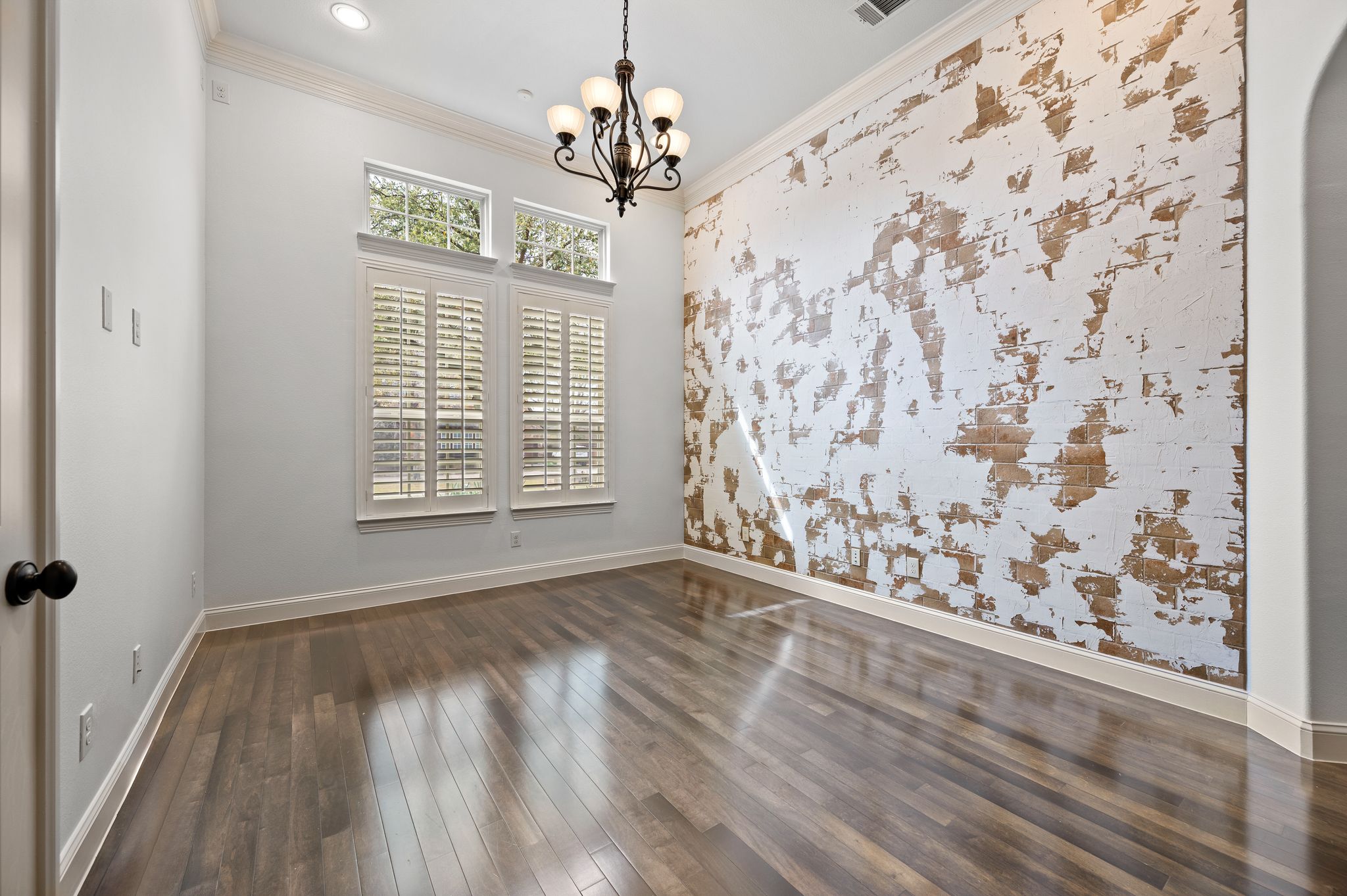 5803 Chalford Common 