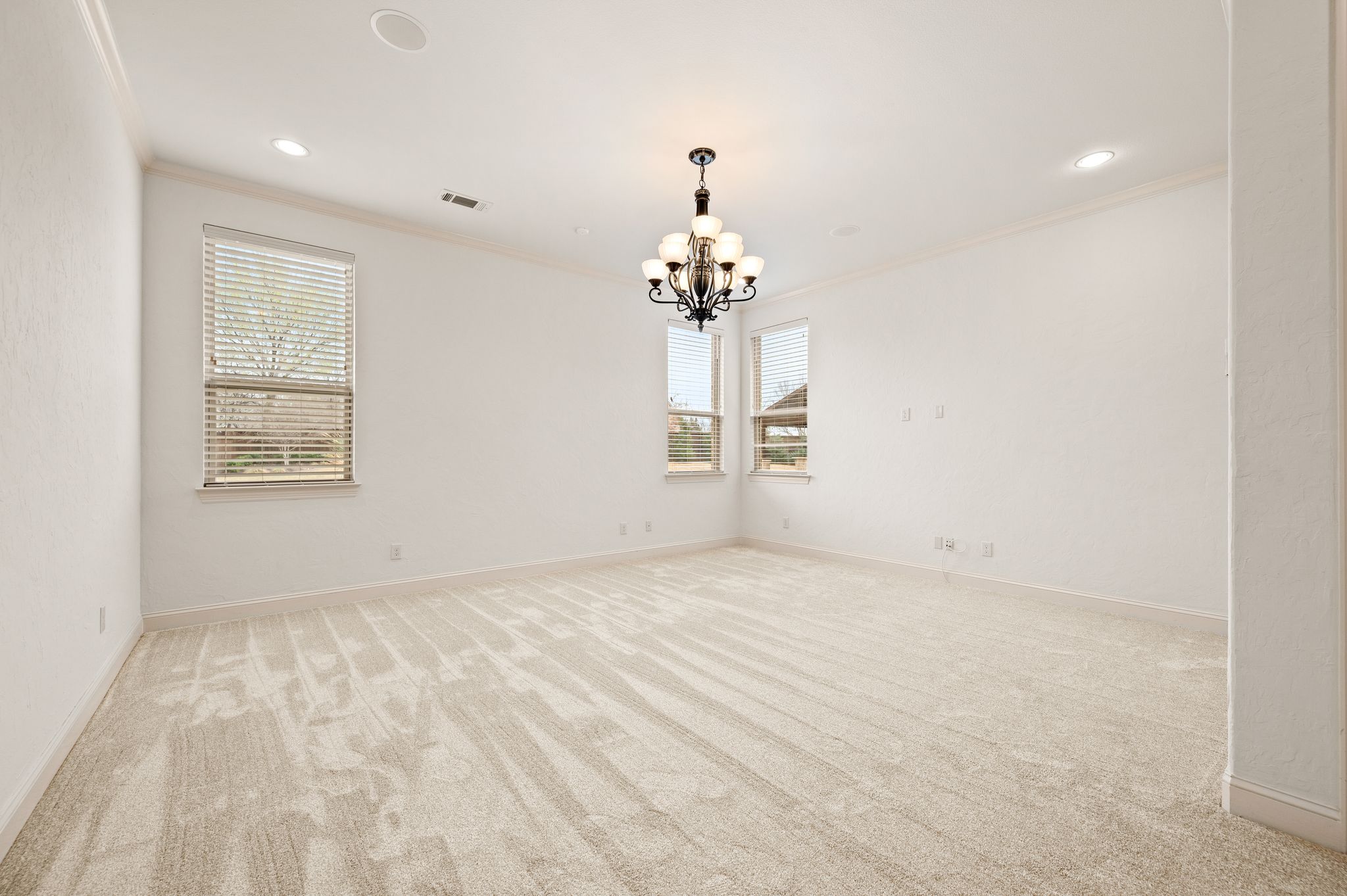 5803 Chalford Common 