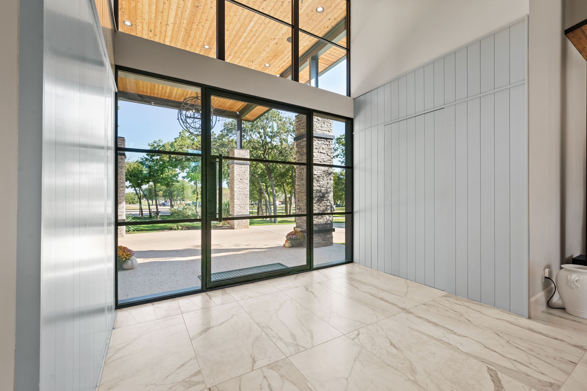 916 Dove Creek Court 