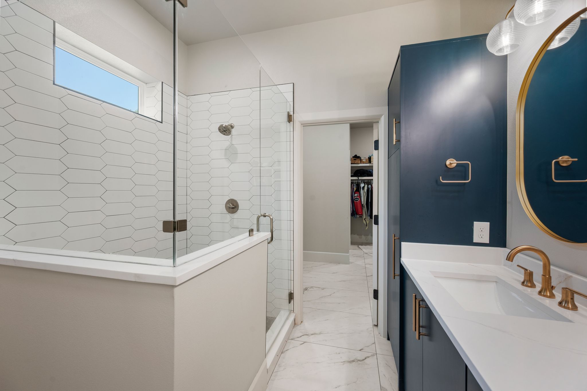 916 Dove Creek Court 