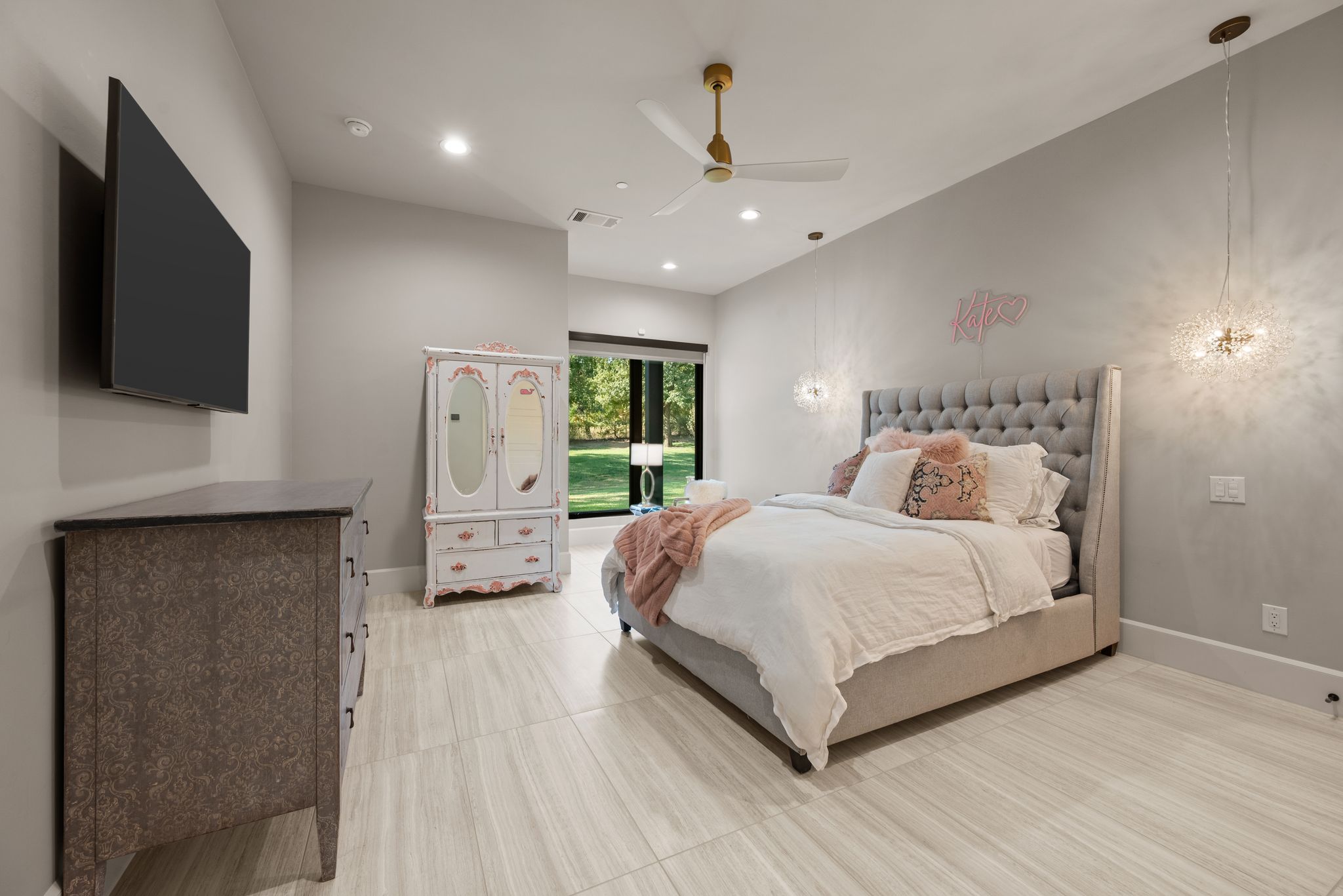 916 Dove Creek Court 
