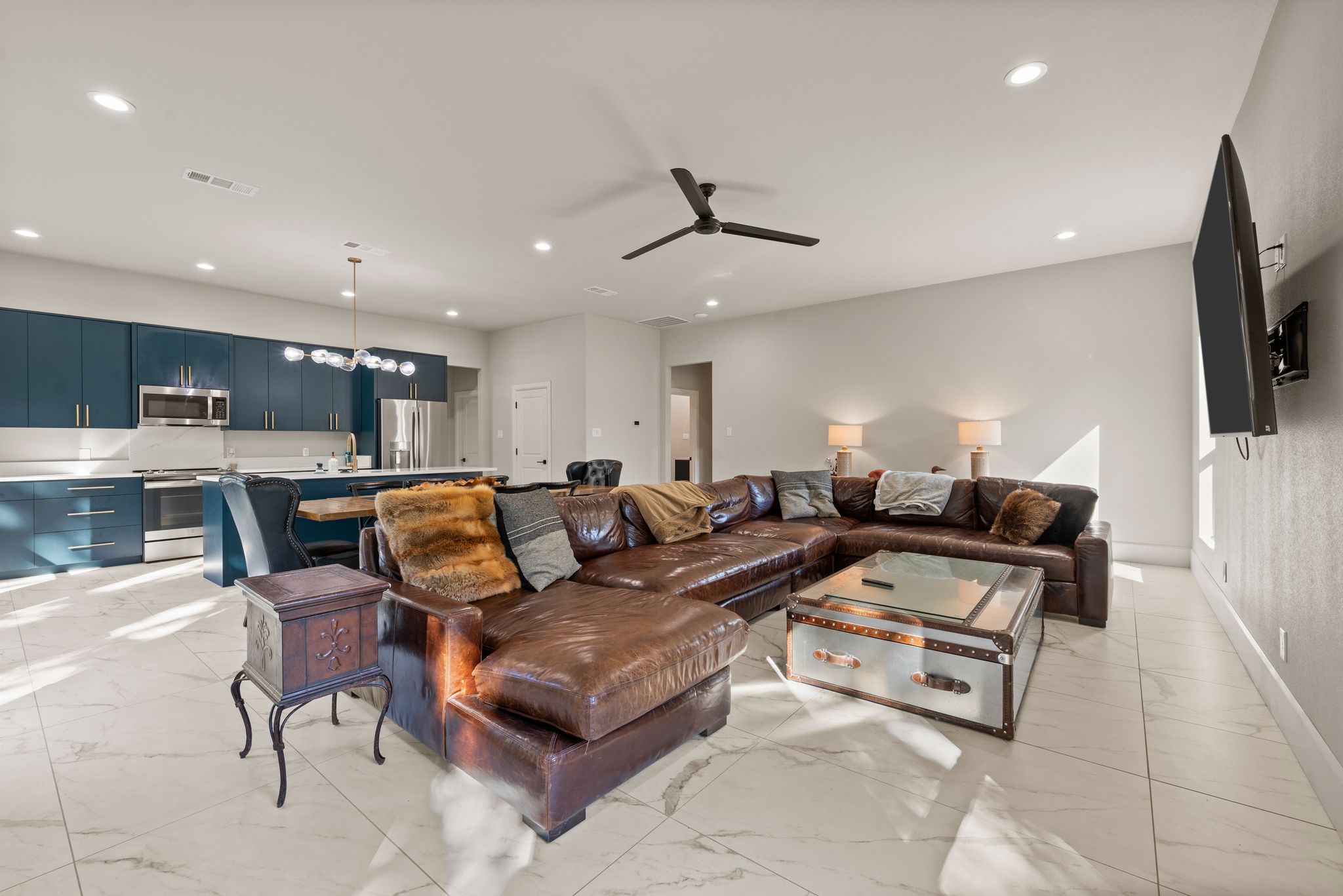 916 Dove Creek Court 