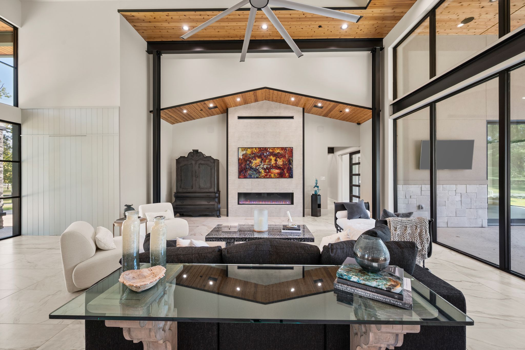 916 Dove Creek Court 