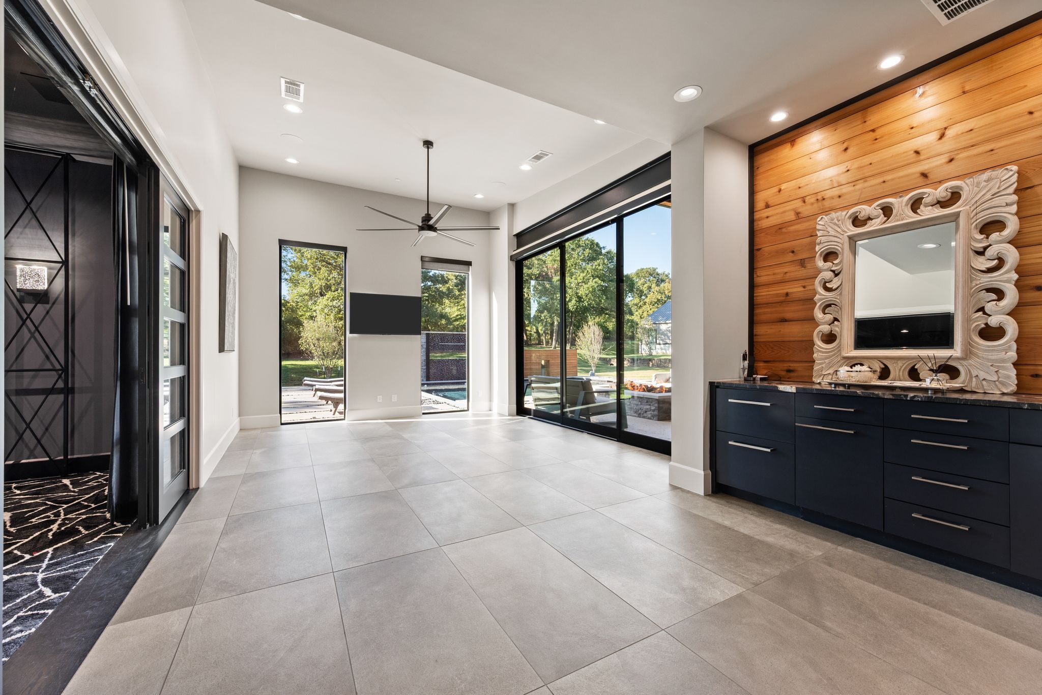 916 Dove Creek Court 