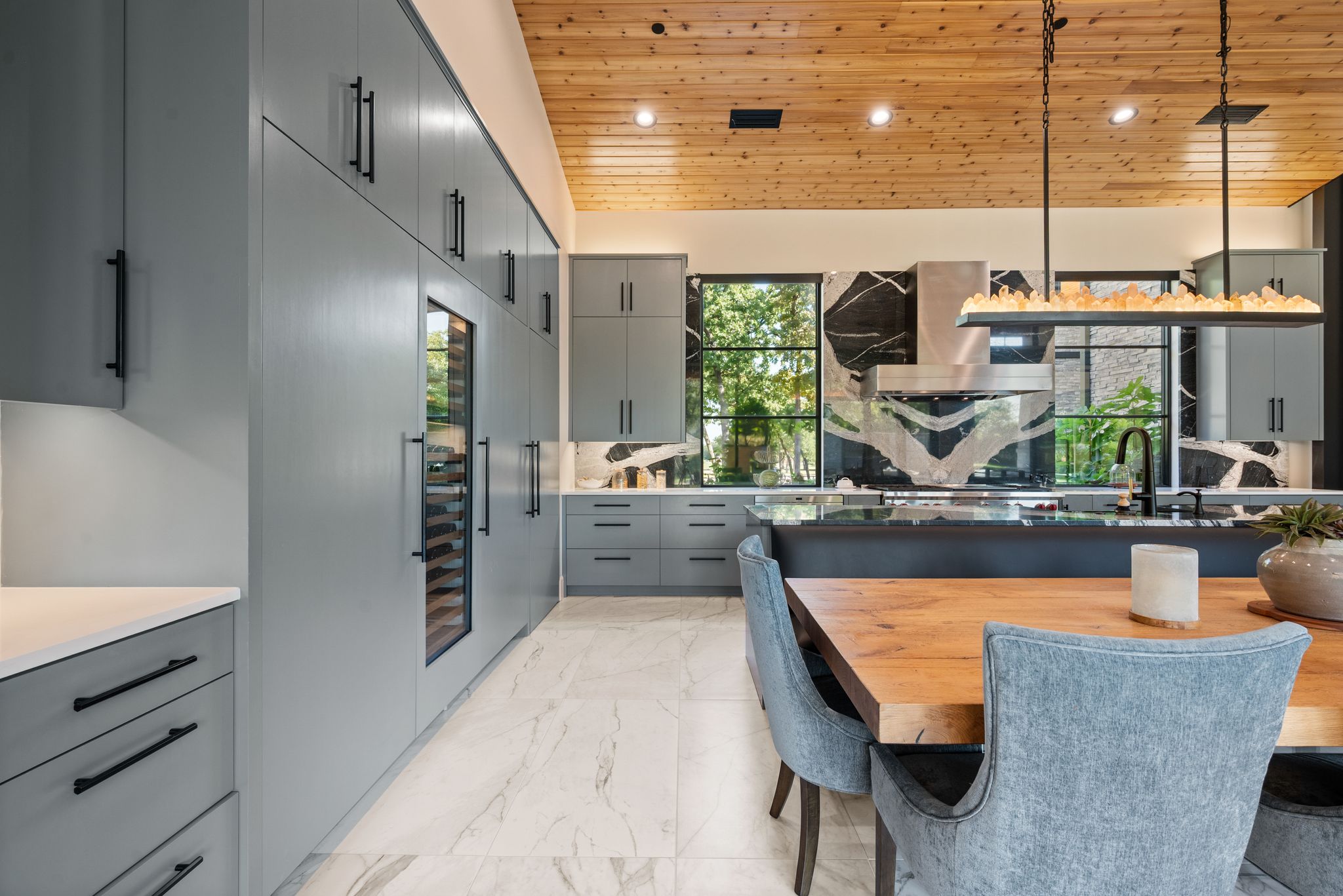 916 Dove Creek Court 