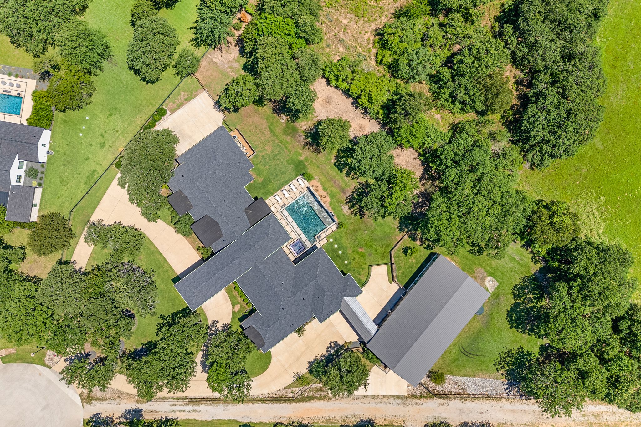916 Dove Creek Court 