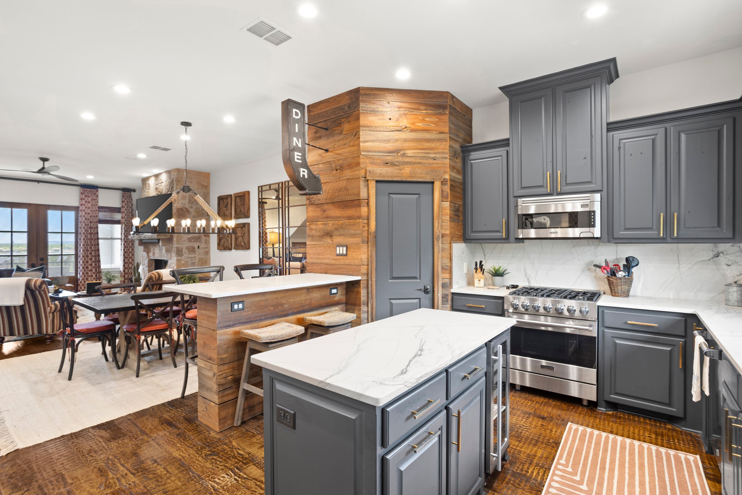 1035 Chapel Ridge Road 