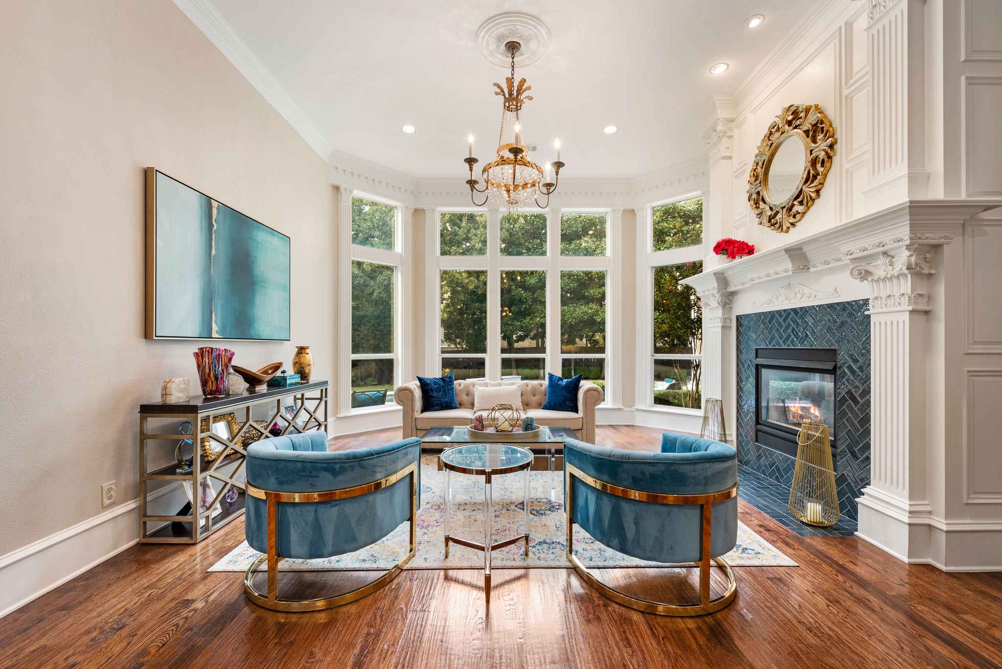 802 Carriage Court 