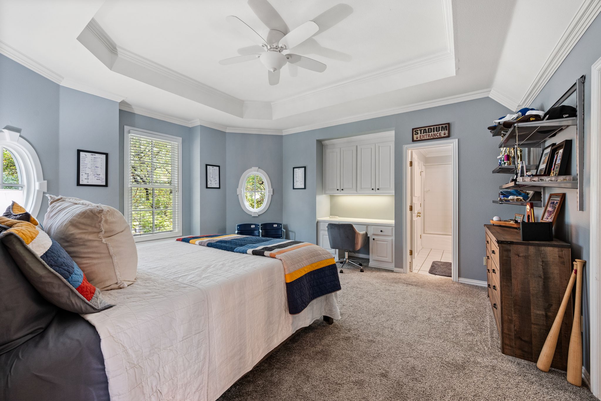 802 Carriage Court 