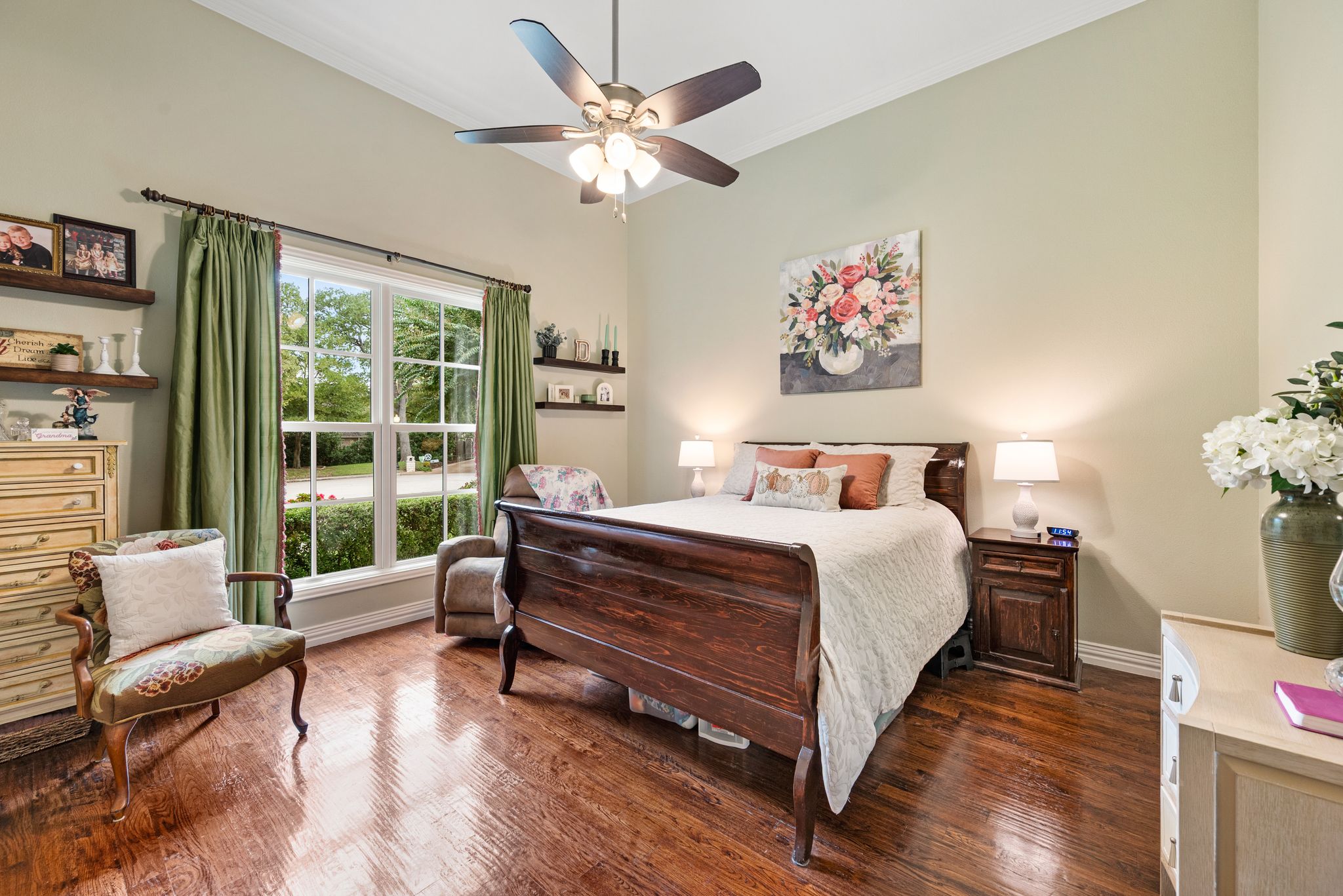 802 Carriage Court 