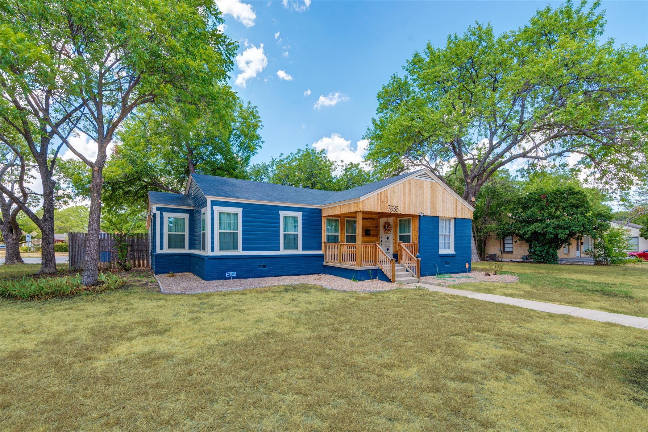 3936 Winfield Avenue