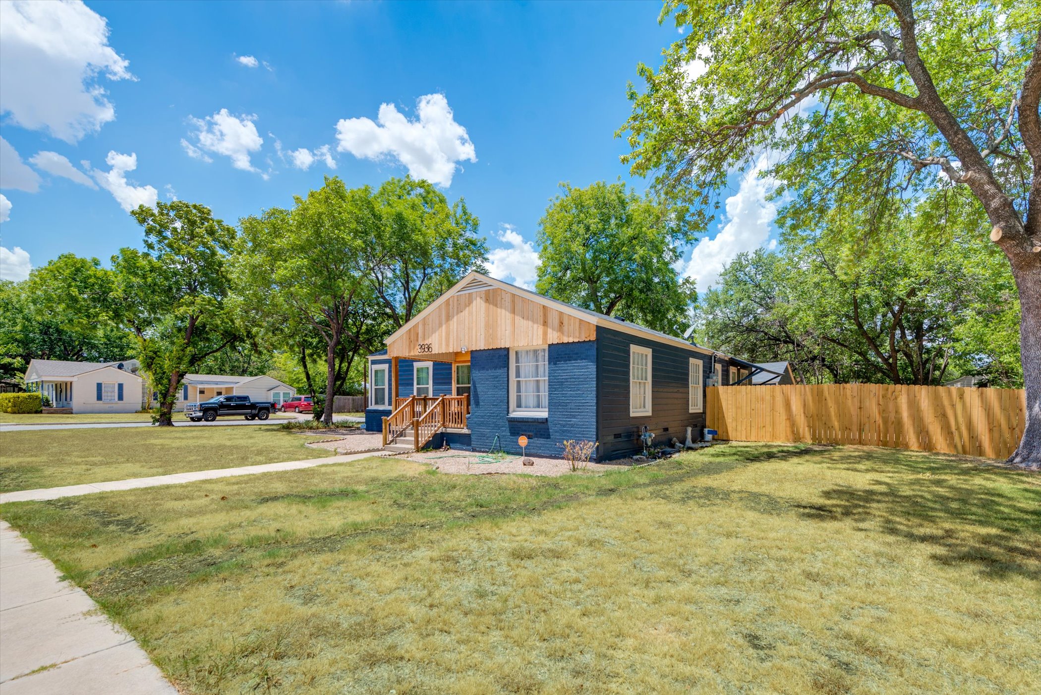 3936 Winfield Avenue