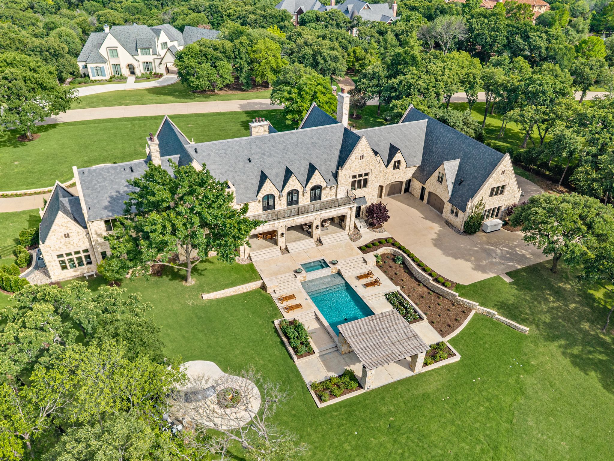 2105 Bayshore Drive 