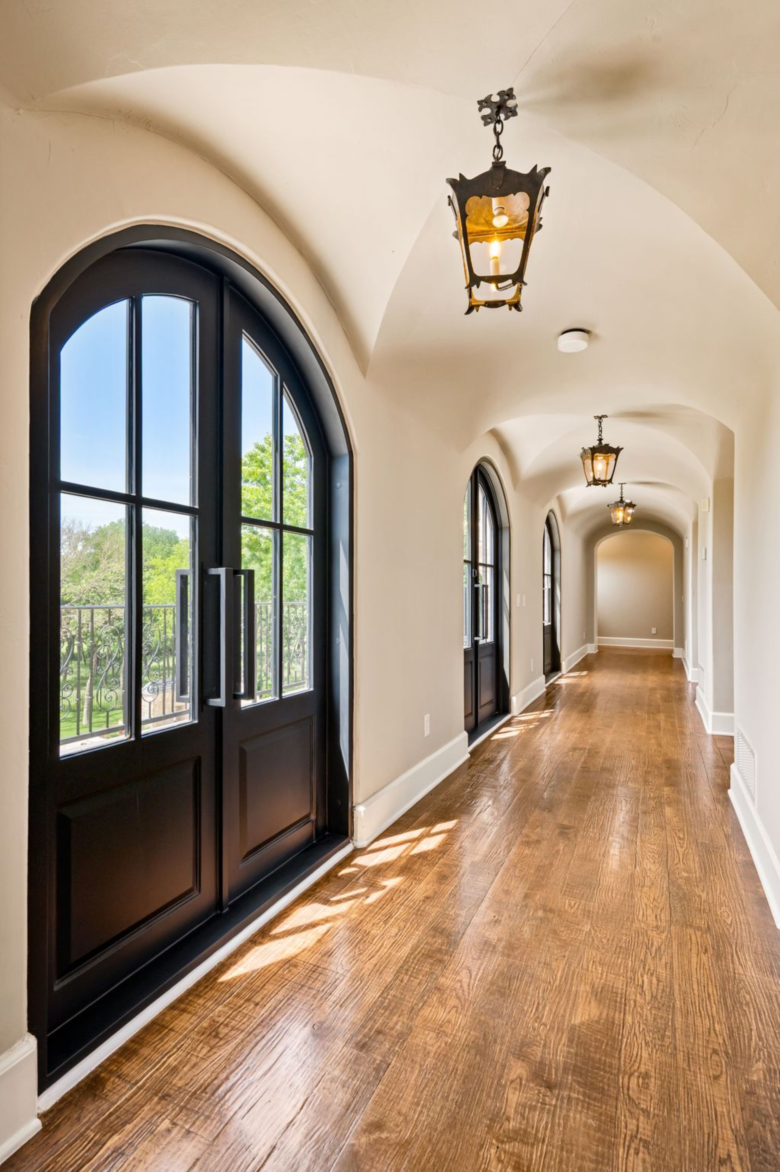 2105 Bayshore Drive 