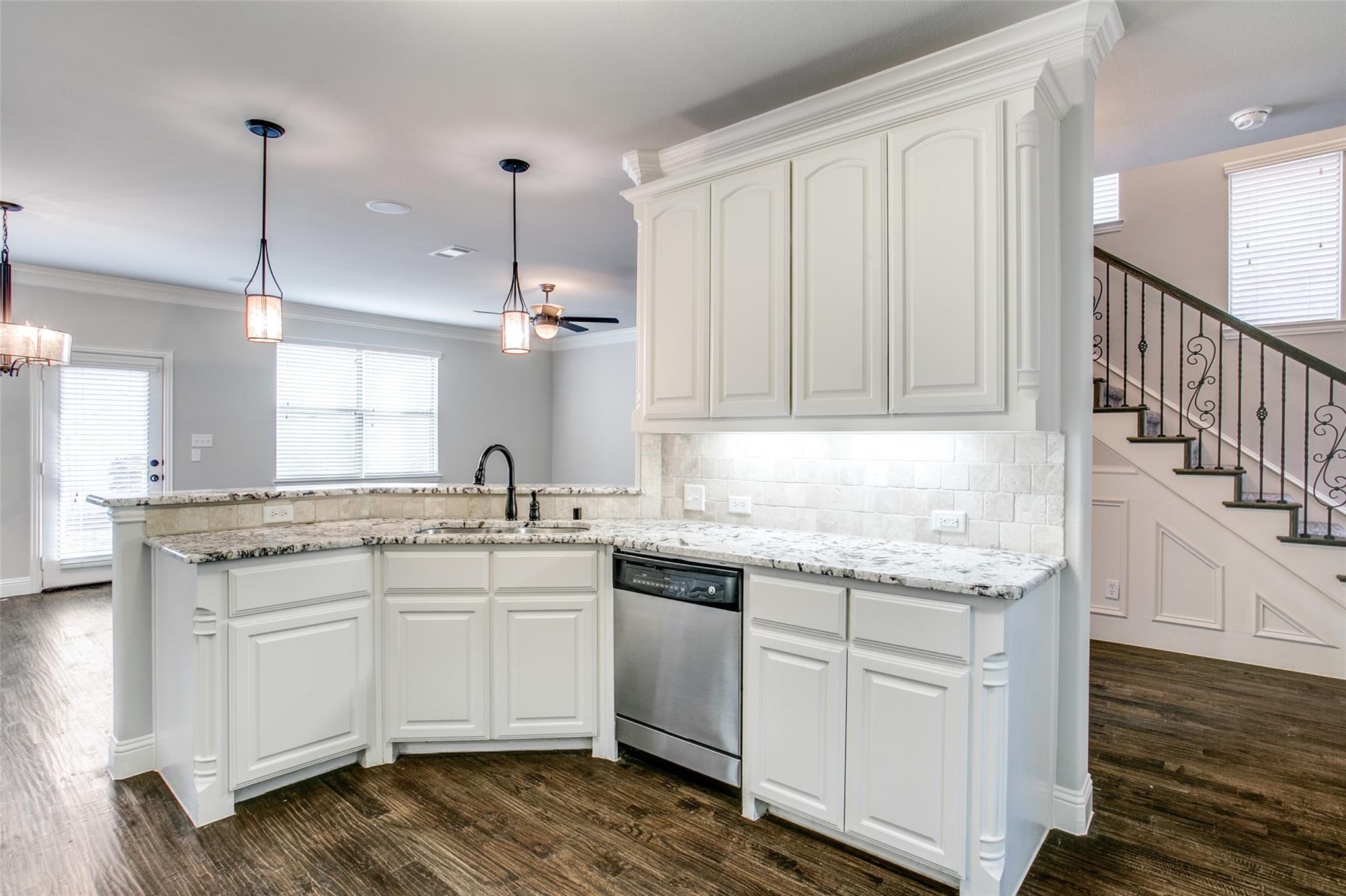 250 Churchill Loop 