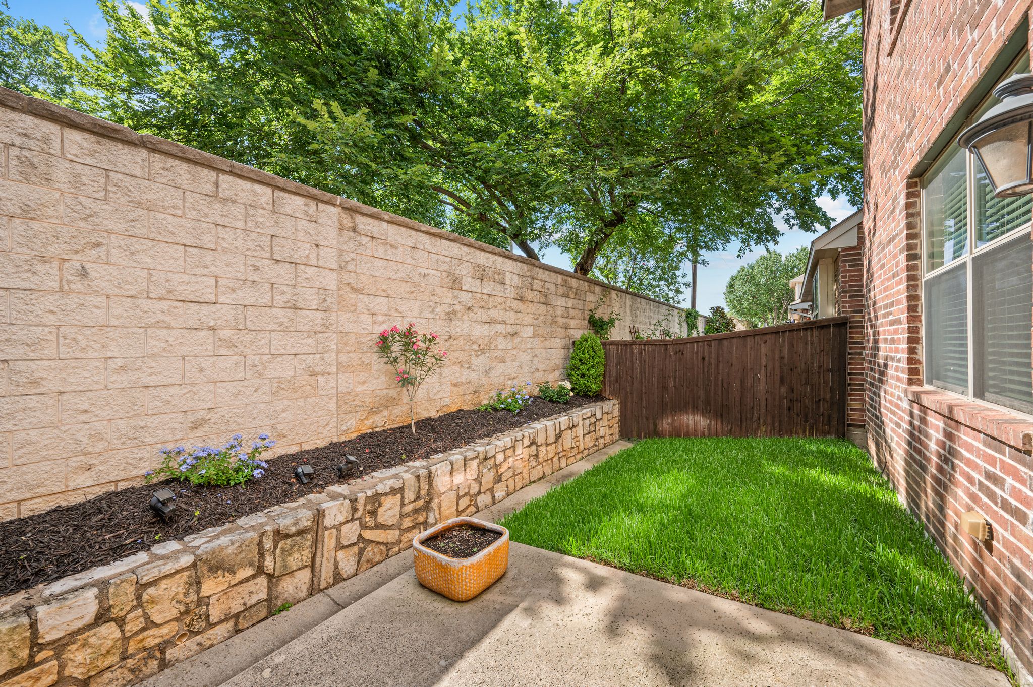 250 Churchill Loop 
