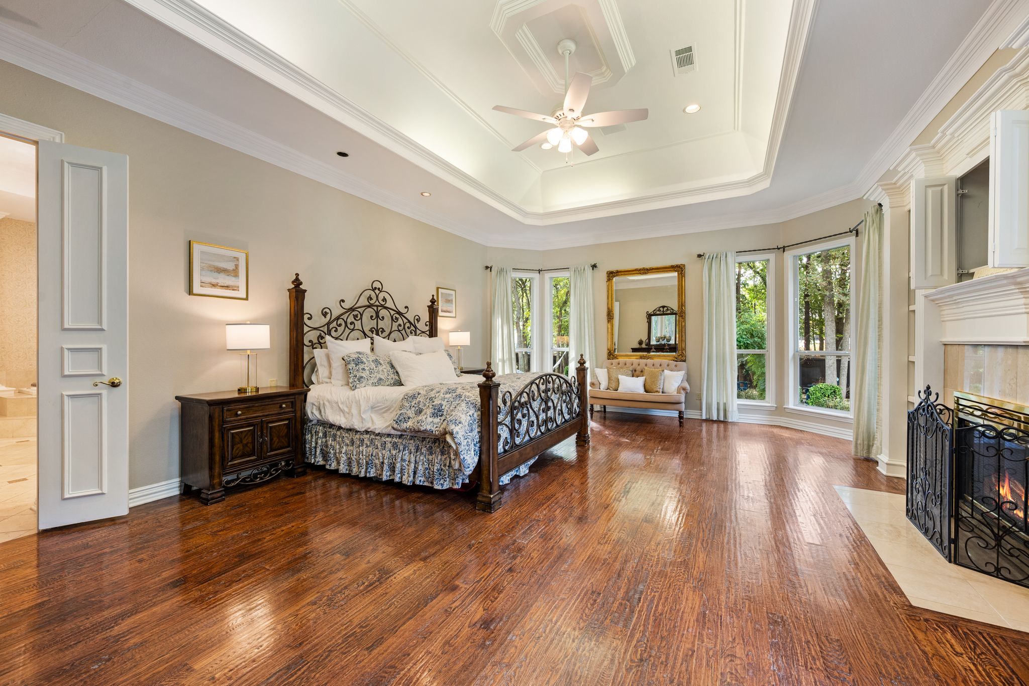 802 Carriage Court 