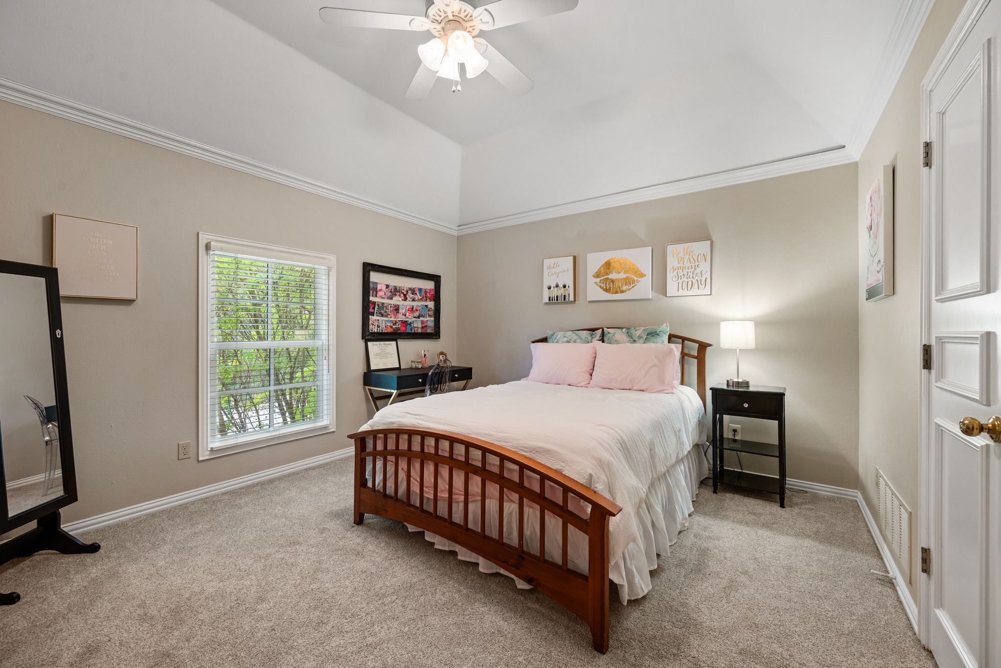 802 Carriage Court 