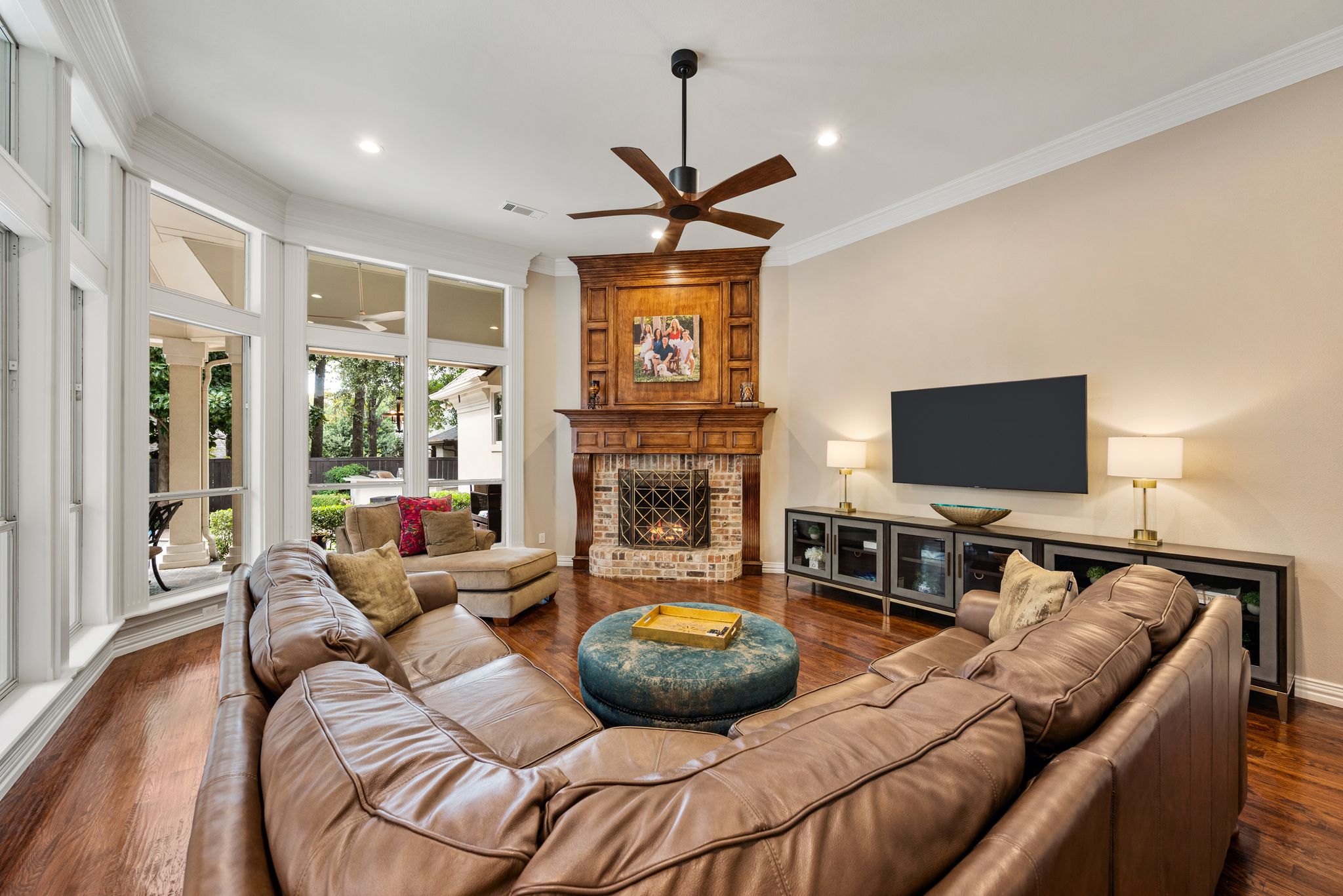 802 Carriage Court 