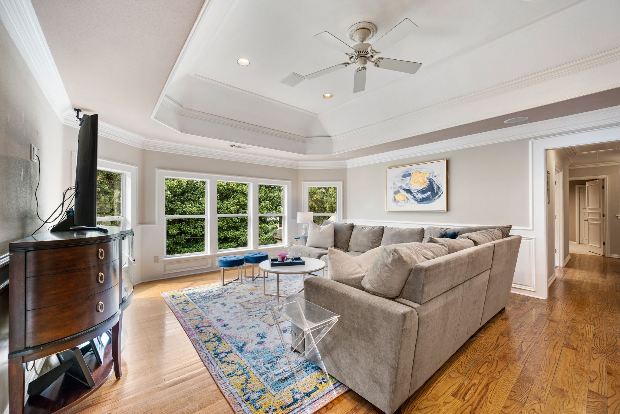 802 Carriage Court 