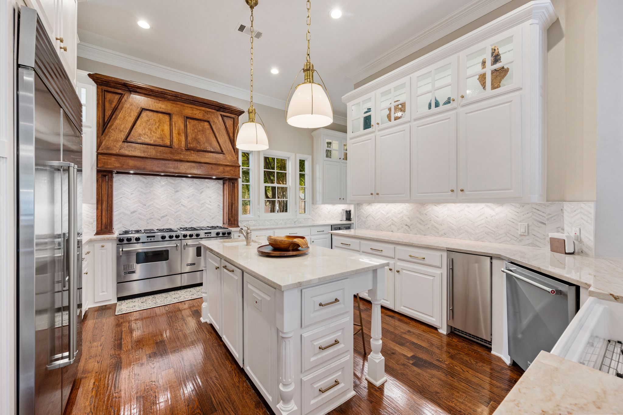 802 Carriage Court 