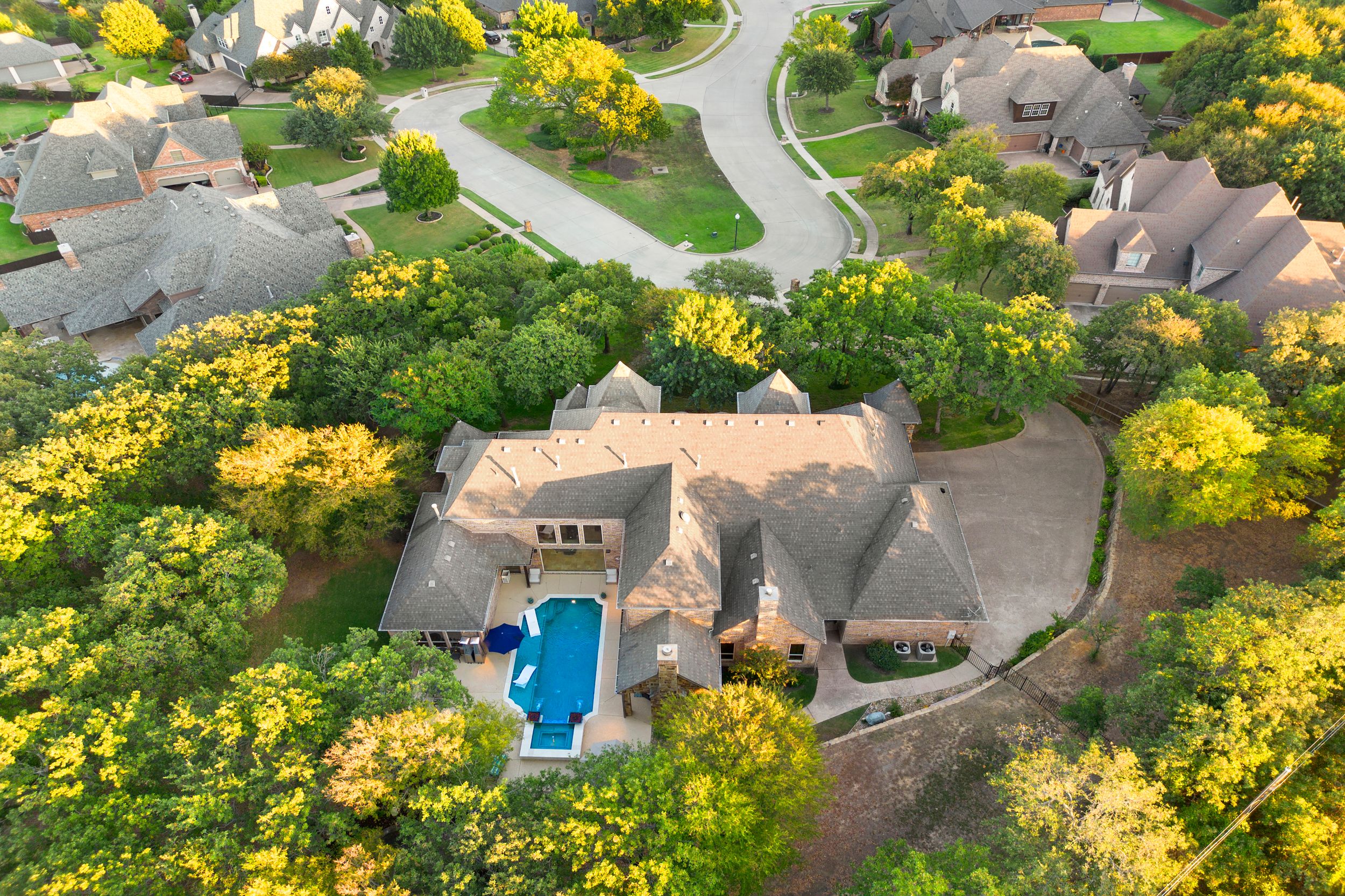 2405 Southern Hills Court 