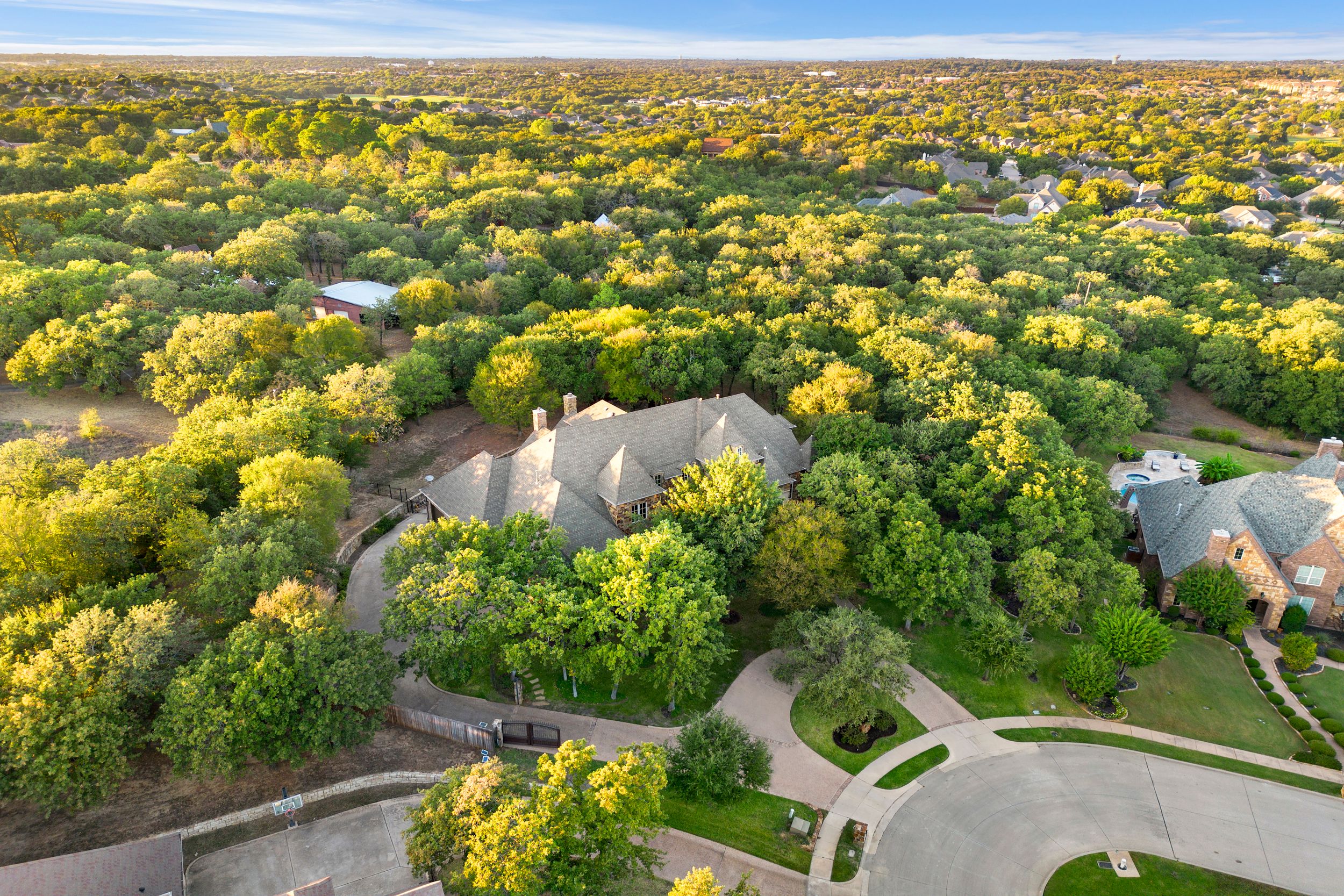 2405 Southern Hills Court 