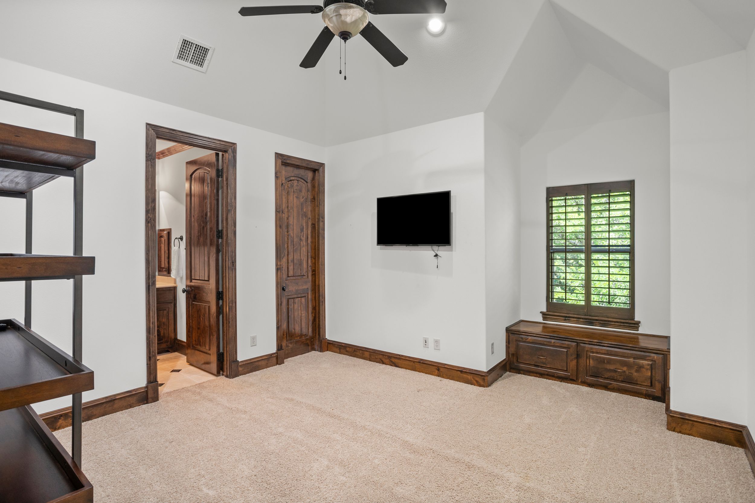2405 Southern Hills Court 
