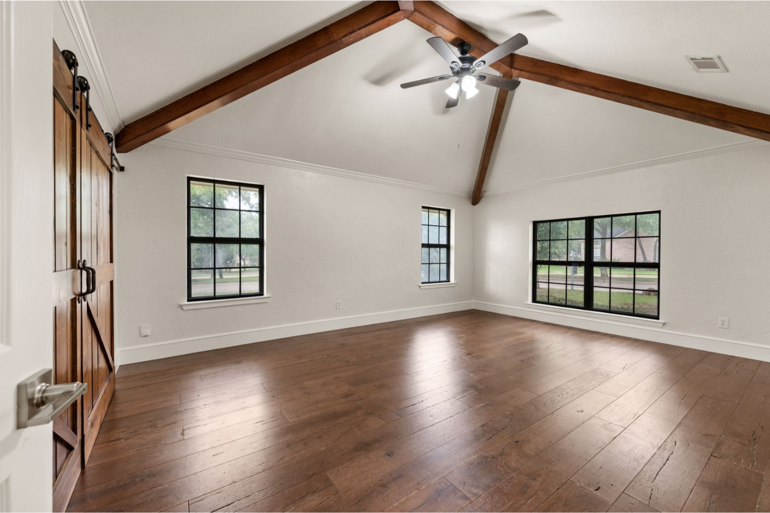 2 Lake Forest Drive 