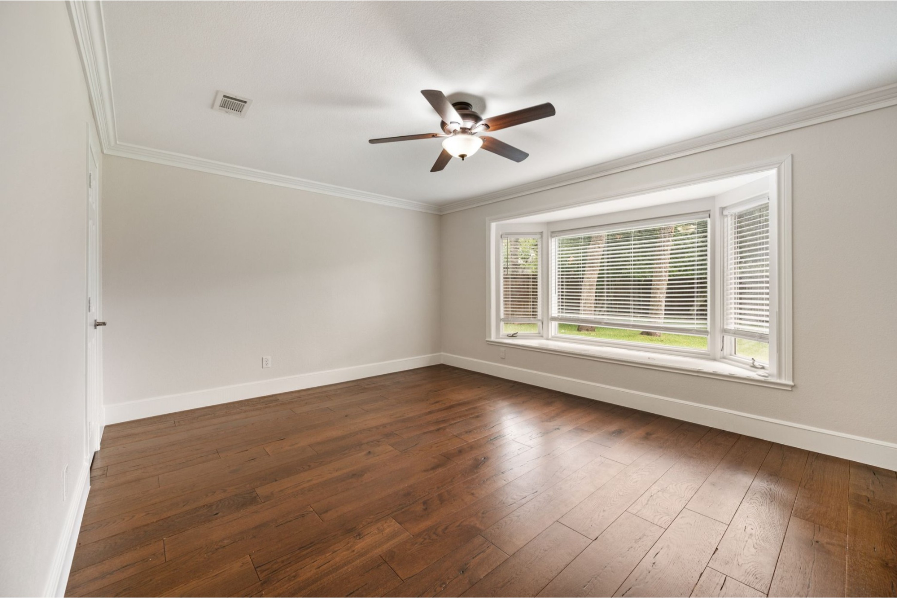 2 Lake Forest Drive 
