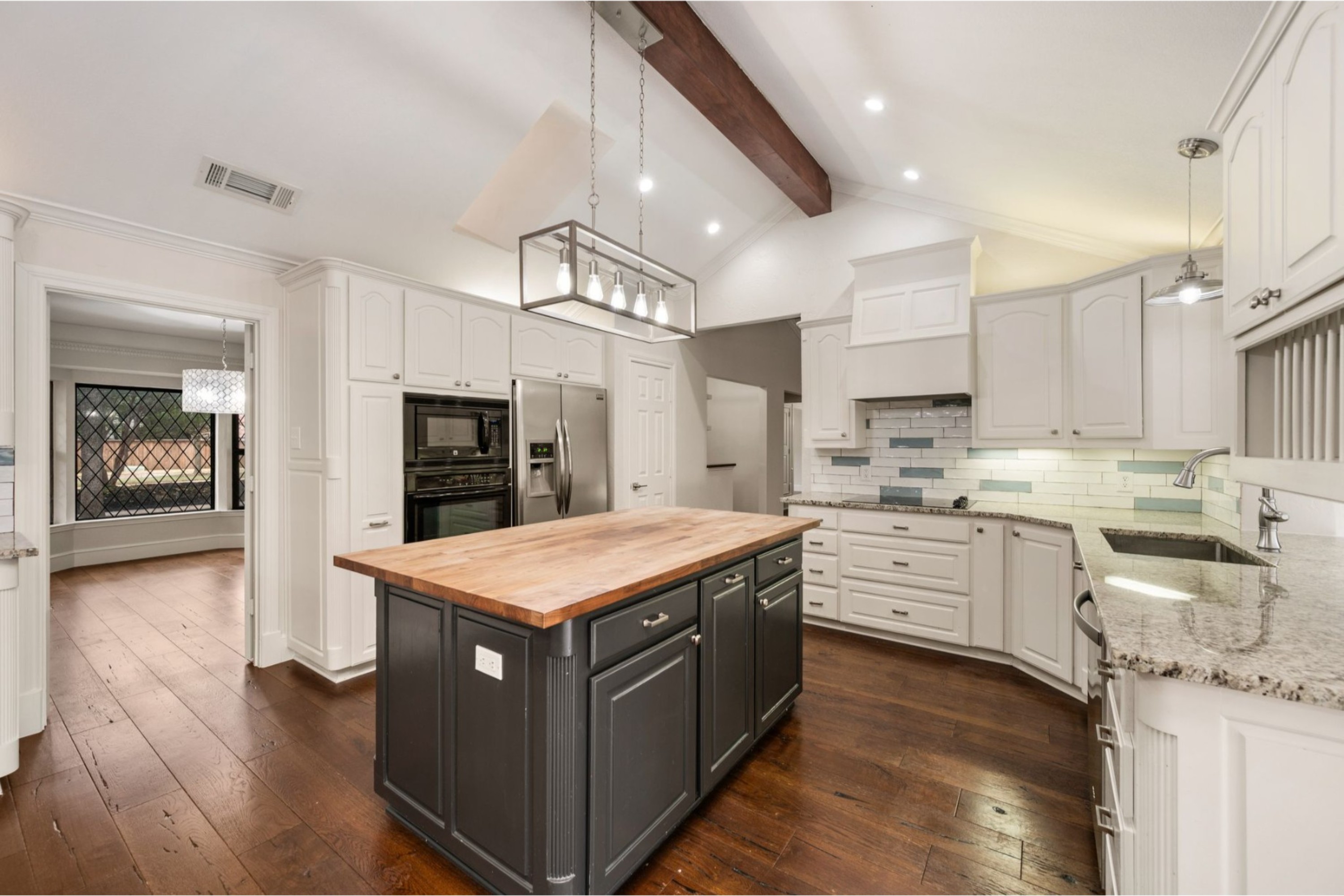 2 Lake Forest Drive 
