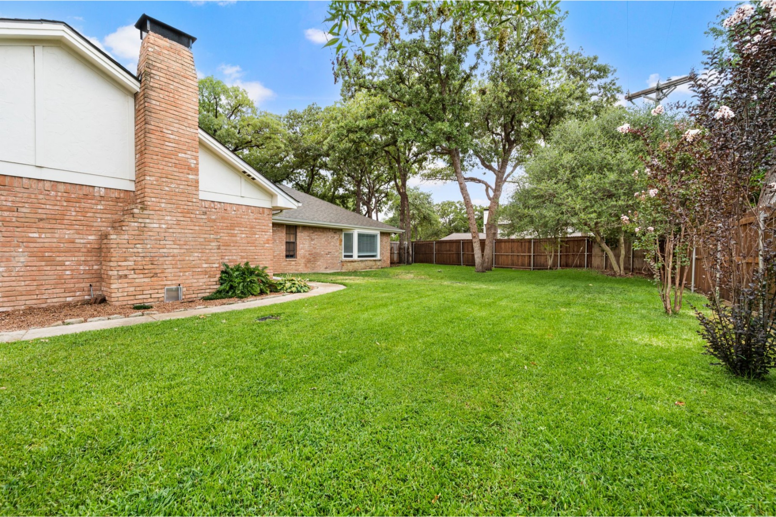2 Lake Forest Drive 