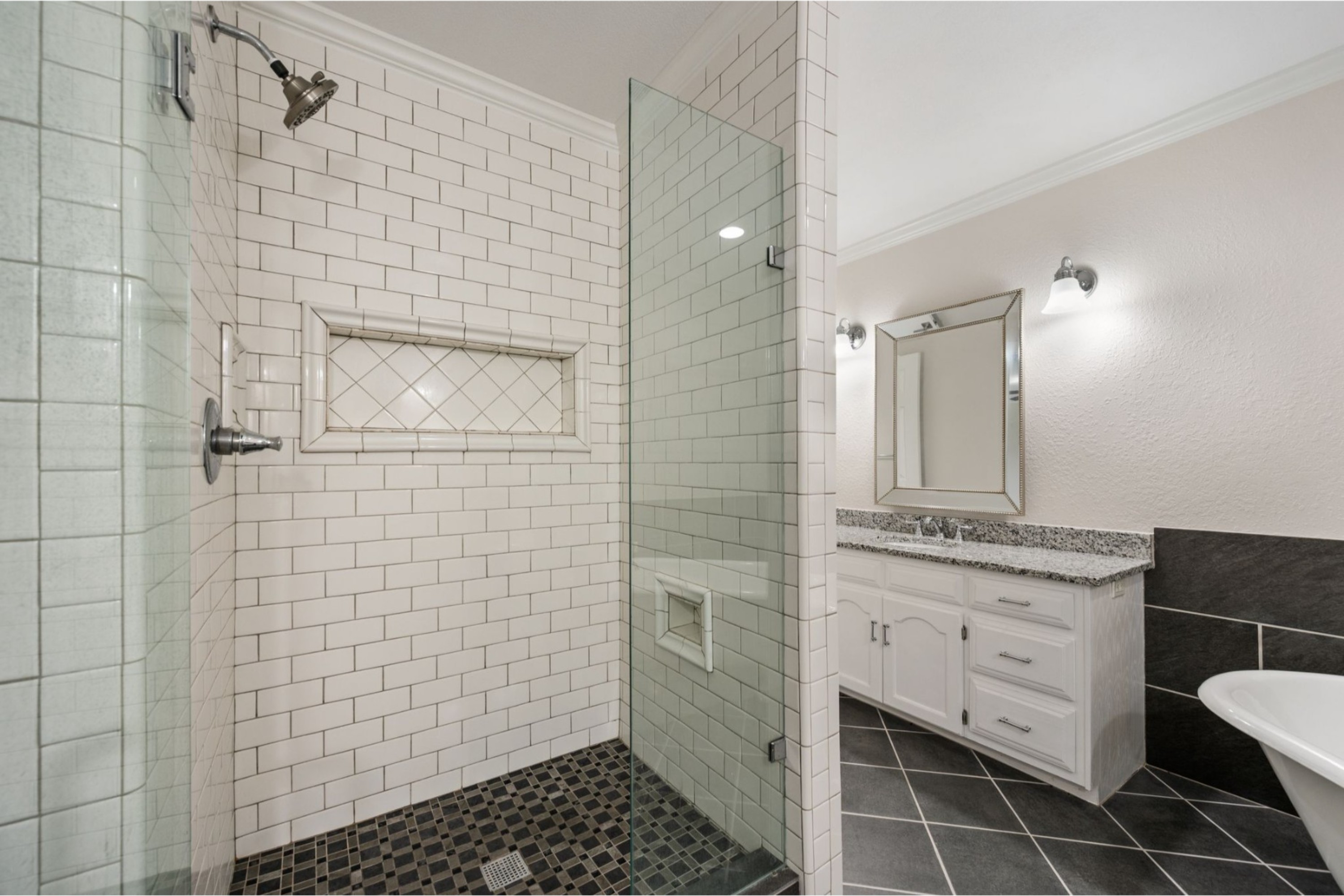 2 Lake Forest Drive 