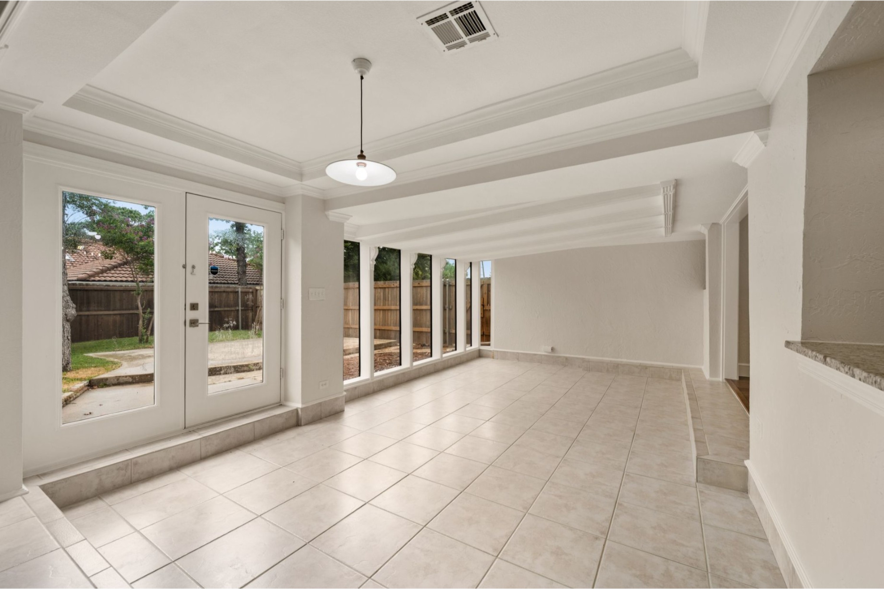 2 Lake Forest Drive 